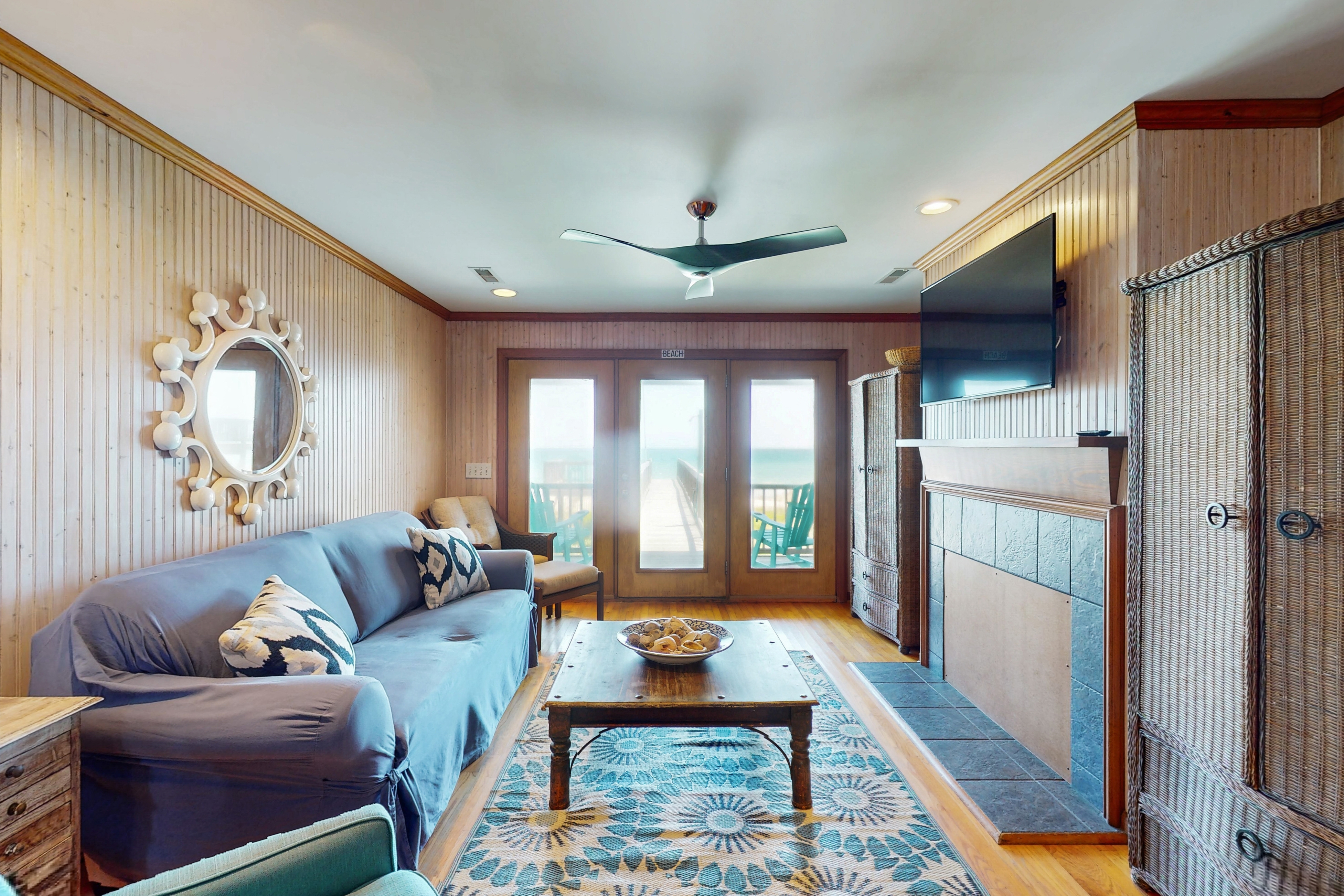 Oceanfront home with Wifi,stunning views and beach access