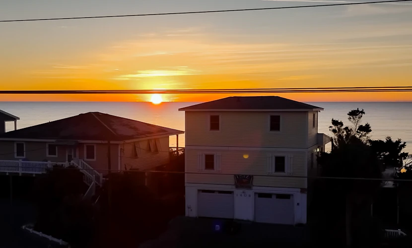 Oceanview home with close proximity to the beach w/balcony
