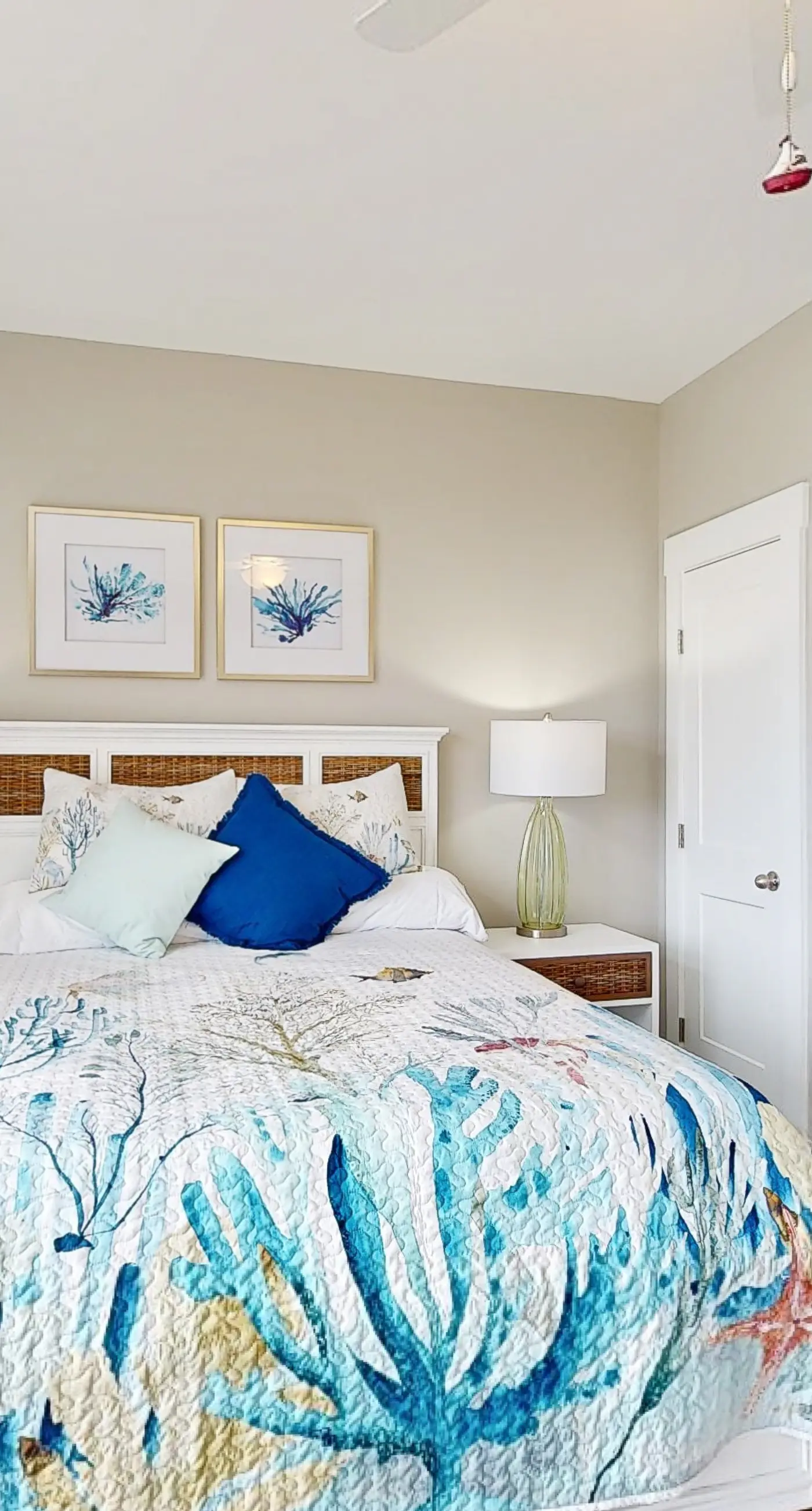 SC1407B The Salty Unicorn