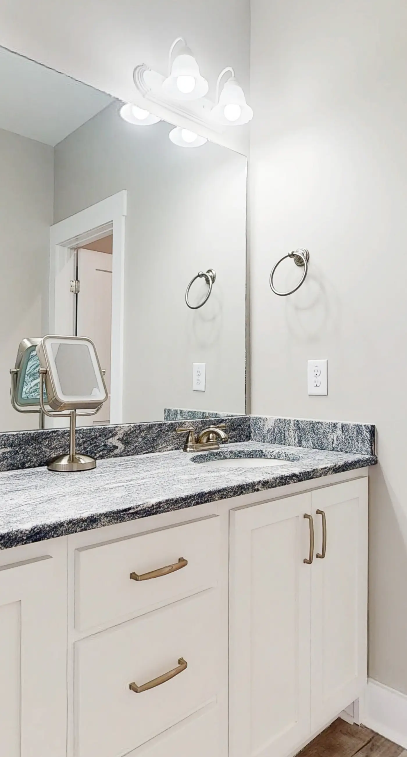 SC1407B The Salty Unicorn