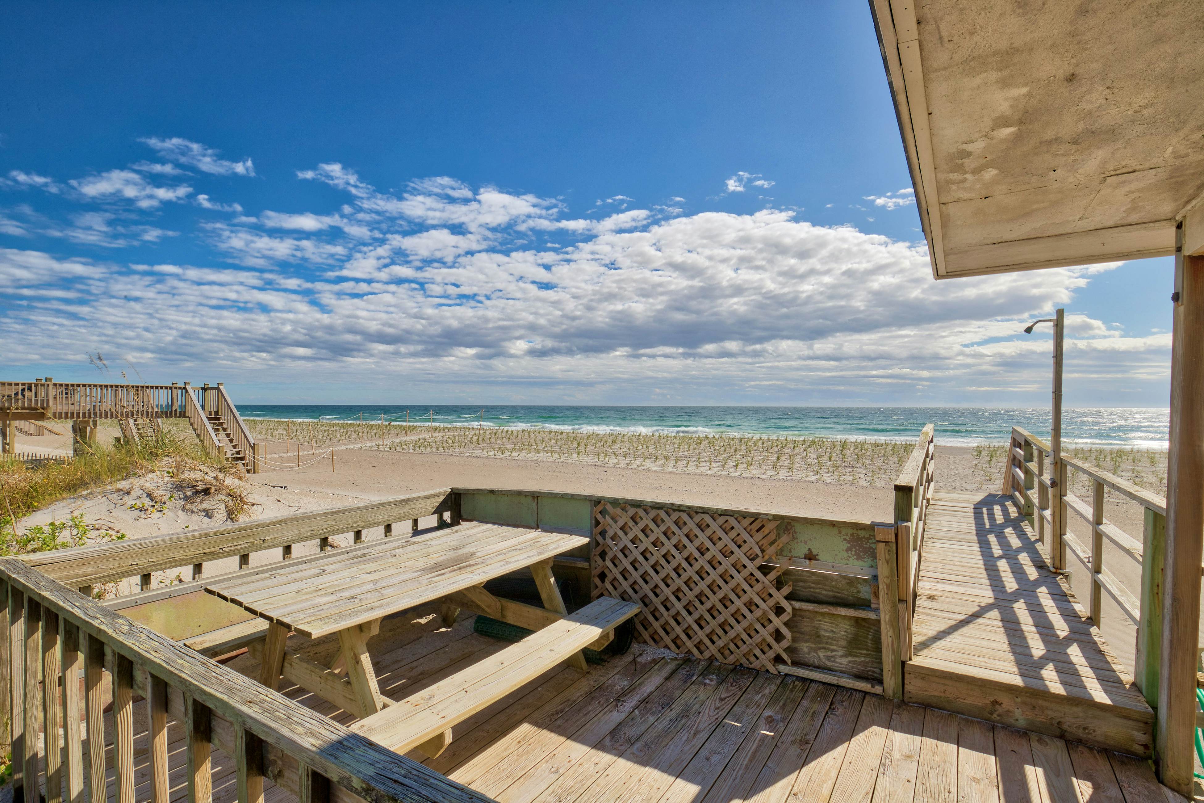 TB1419 Gresham - Topsail Beach