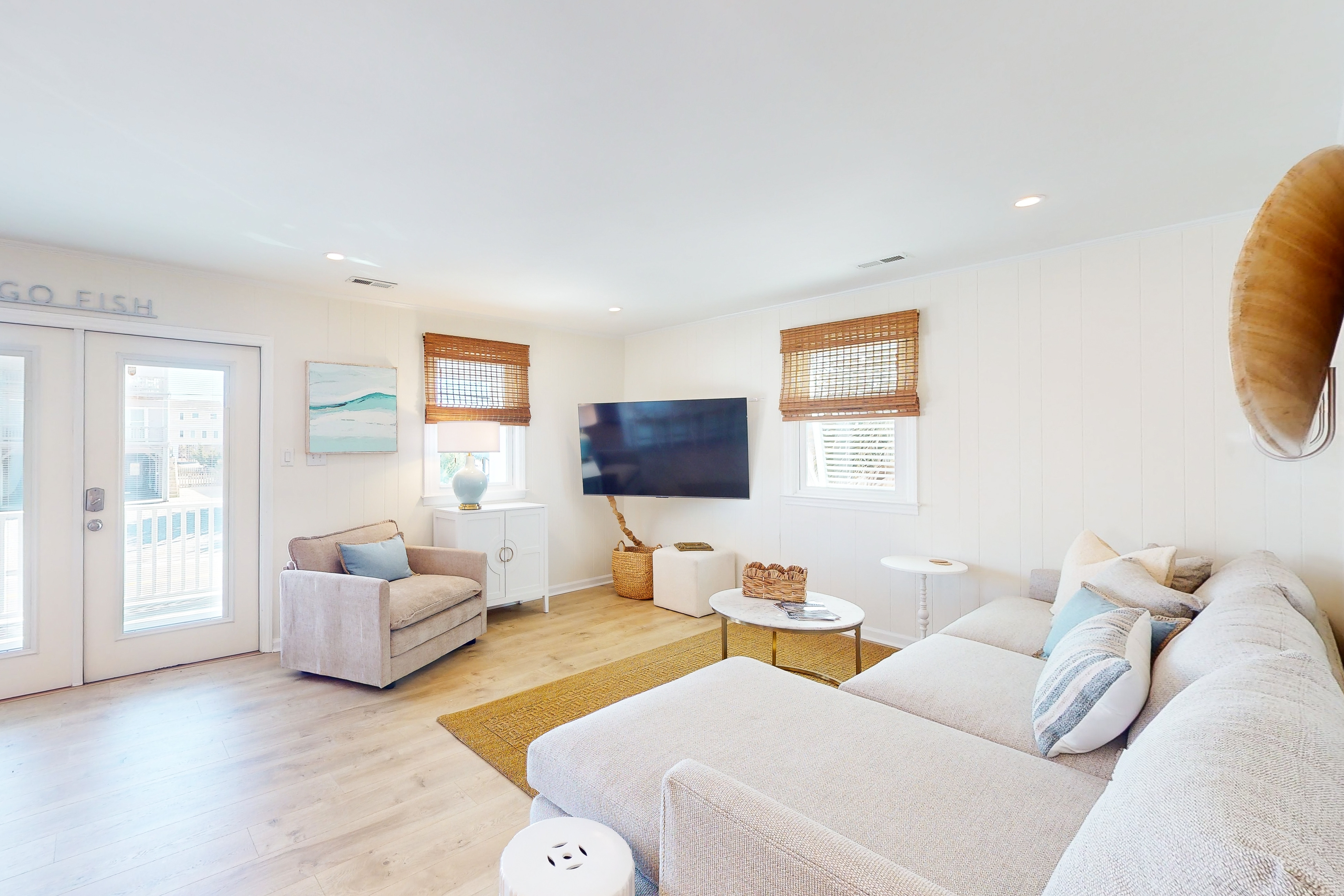 Dog-friendly coastal home close to beach and local attractions