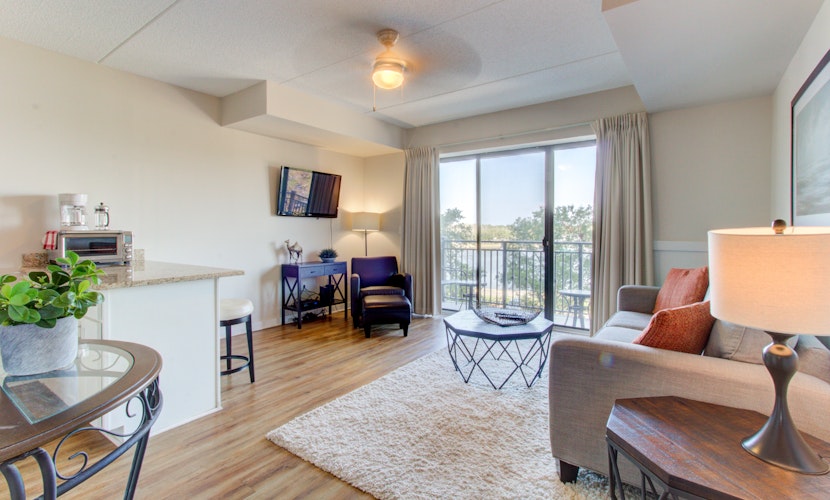 Downtown condo w/balcony view of Cape Fear River & Battleship North Carolina