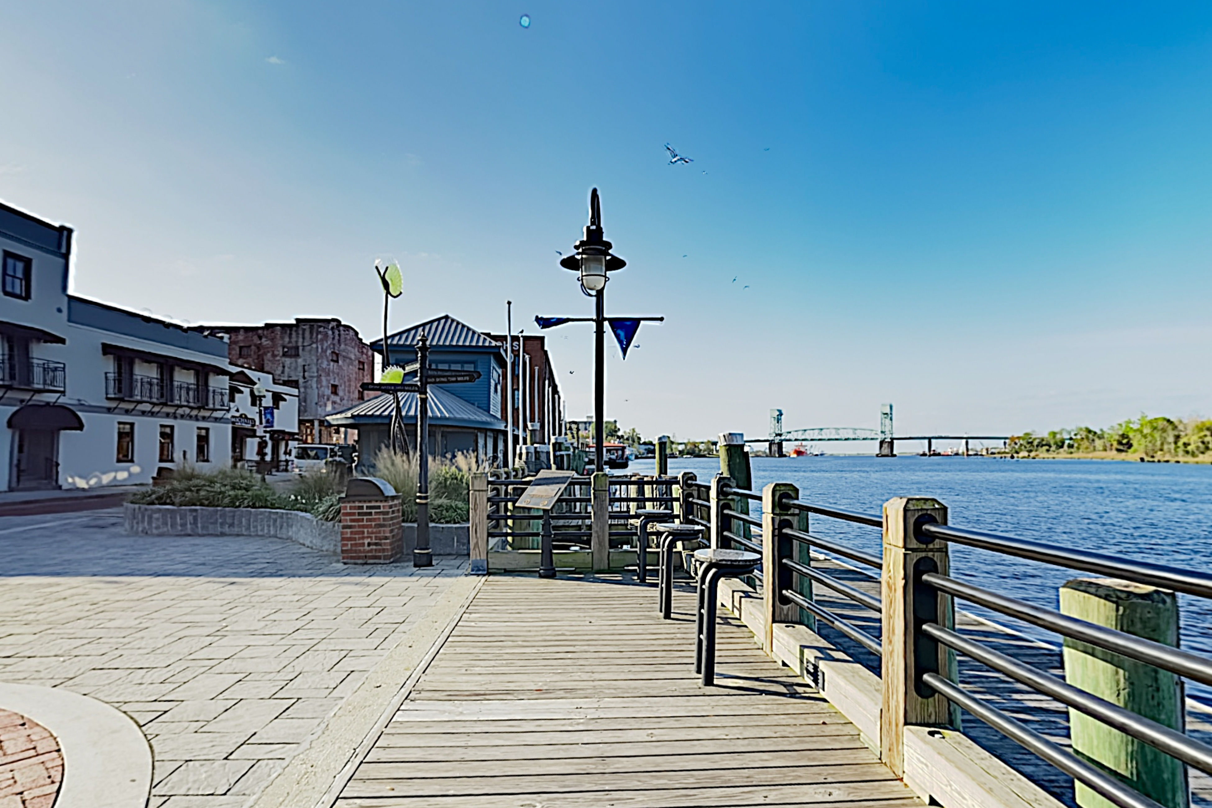 Condo with balcony, walkable locale, great views of Cape Fear River