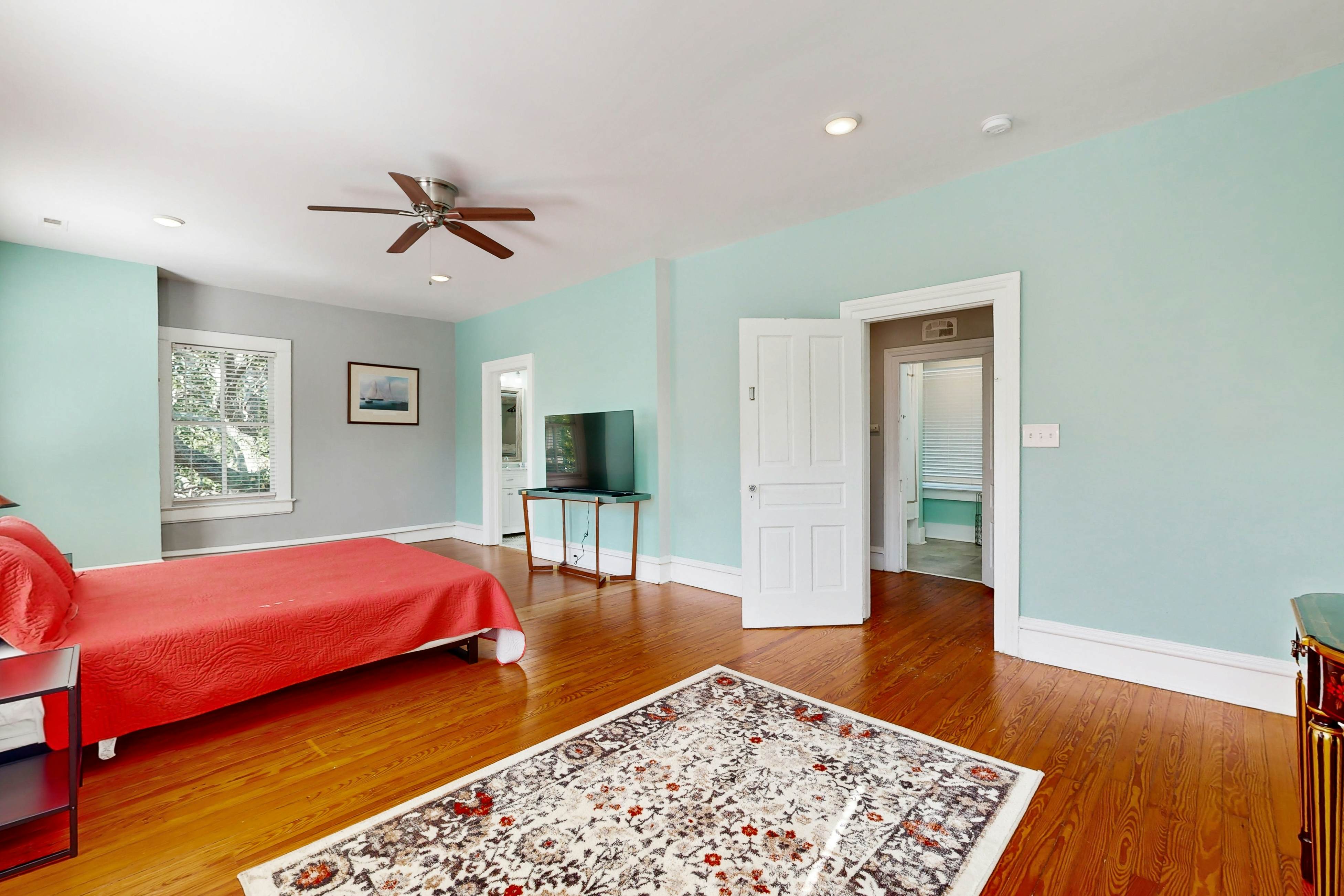 WI47 Historic Charmer