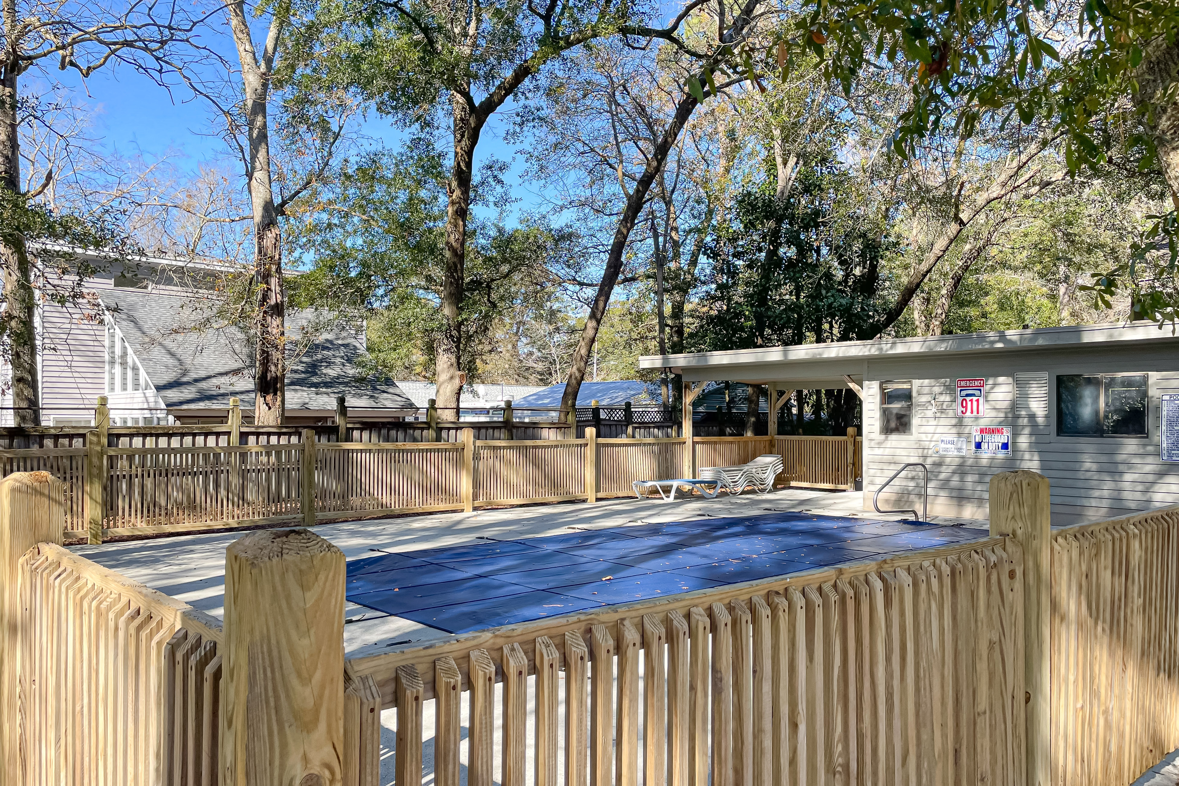 Beautiful townhome with pool, patio, Pack-N-Play, internet, W/D, & central AC