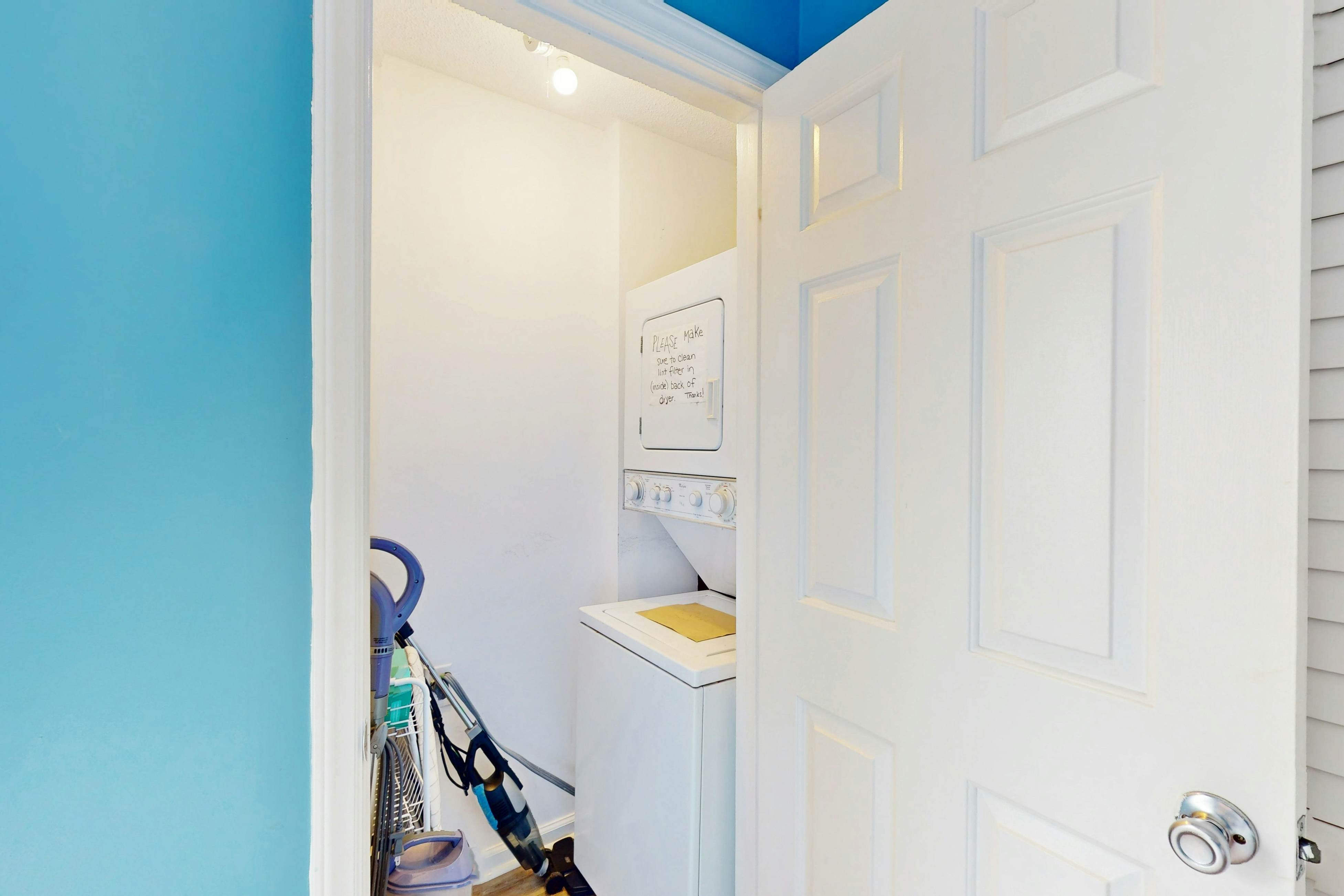 CB05 Cozy Carolina Beach Condo