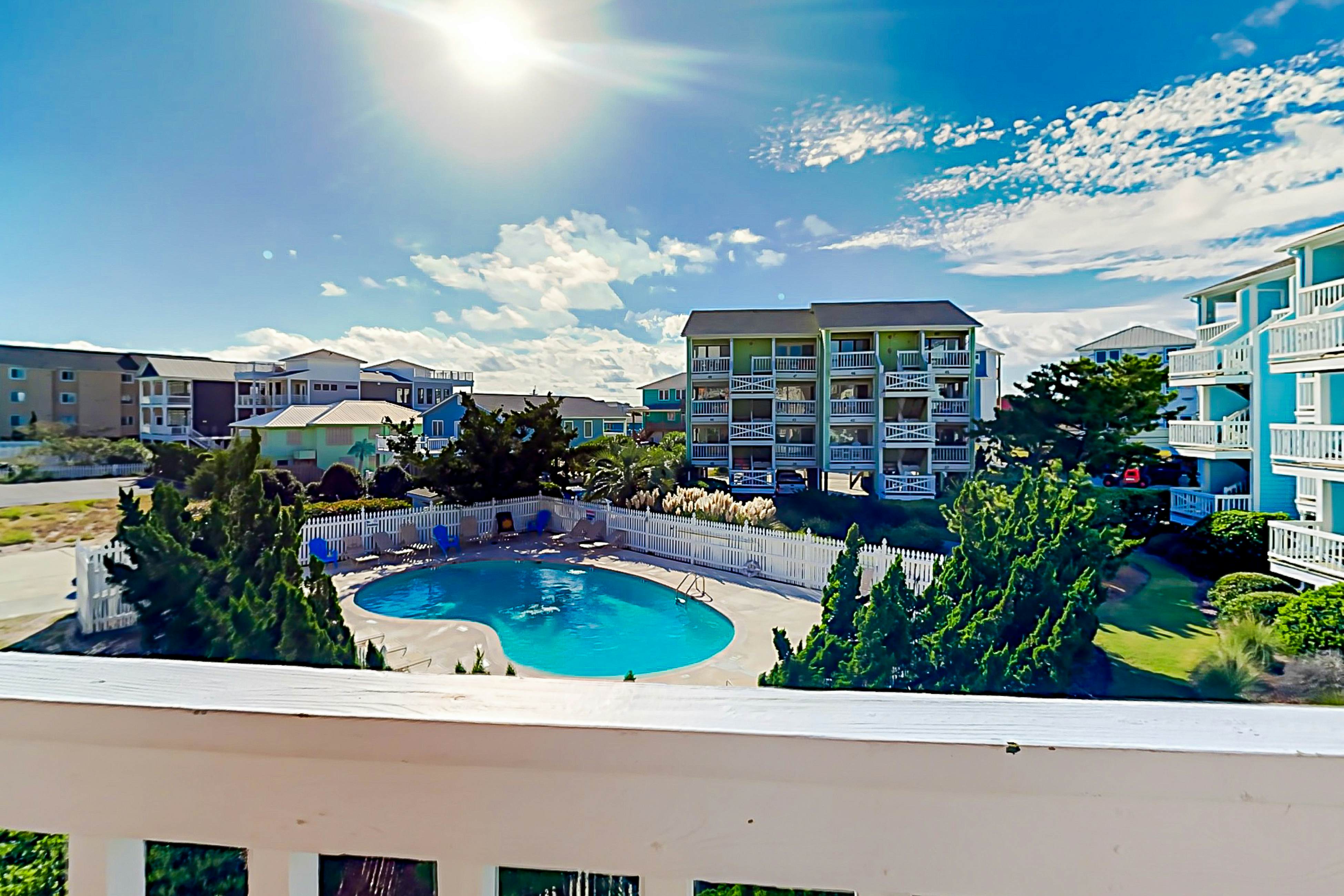 CB05 Cozy Carolina Beach Condo