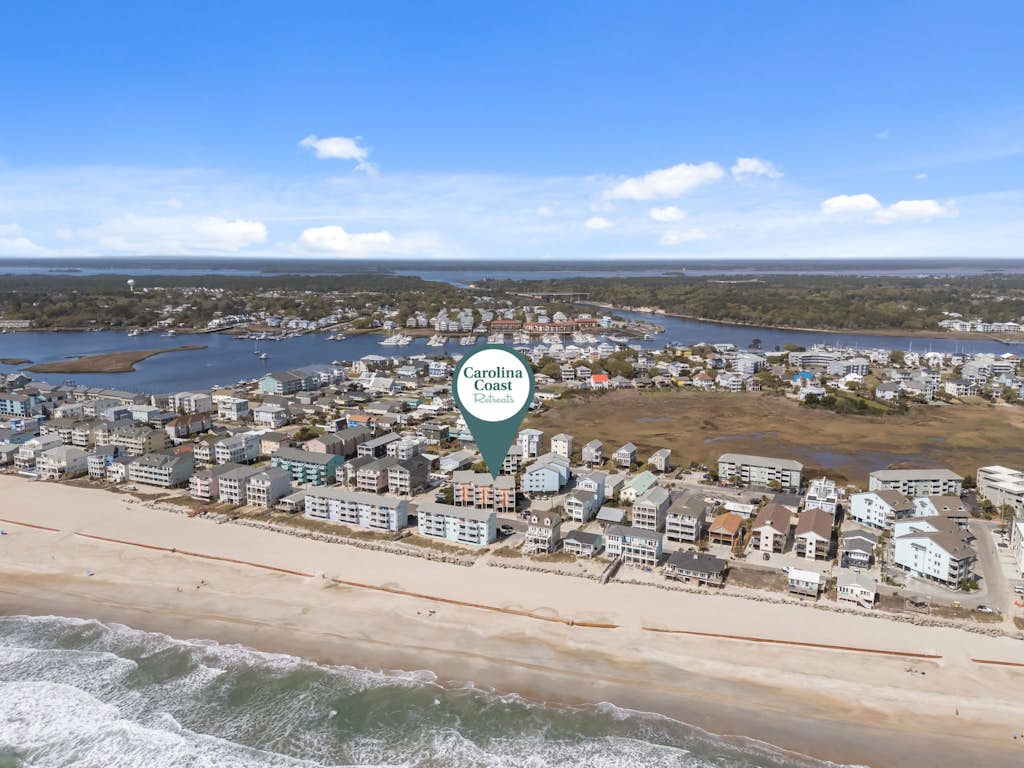 Cozy Carolina Condo | 2 Private Balconies & Pool | Short Walk to Beach