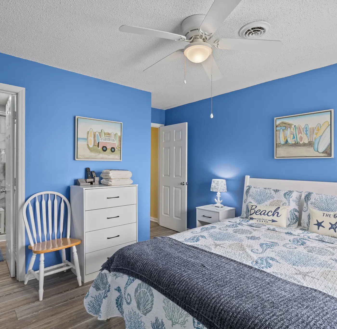 CB05 Cozy Carolina Beach Condo