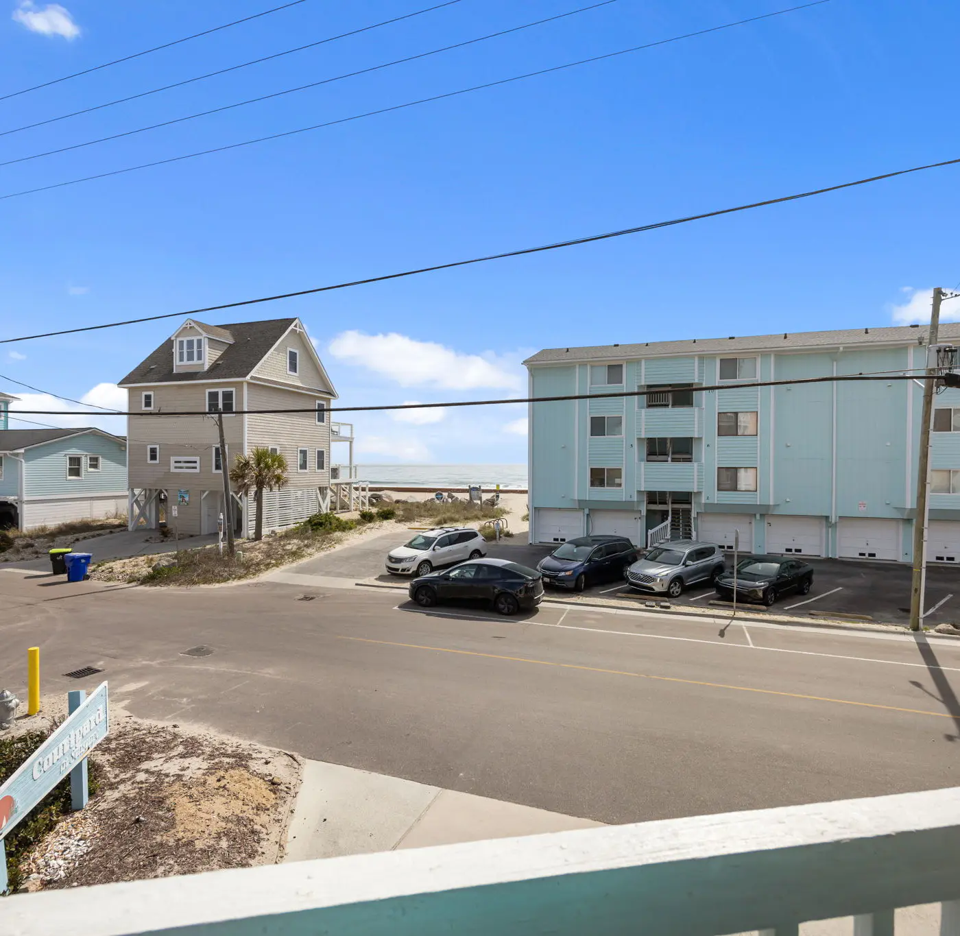 CB05 Cozy Carolina Beach Condo