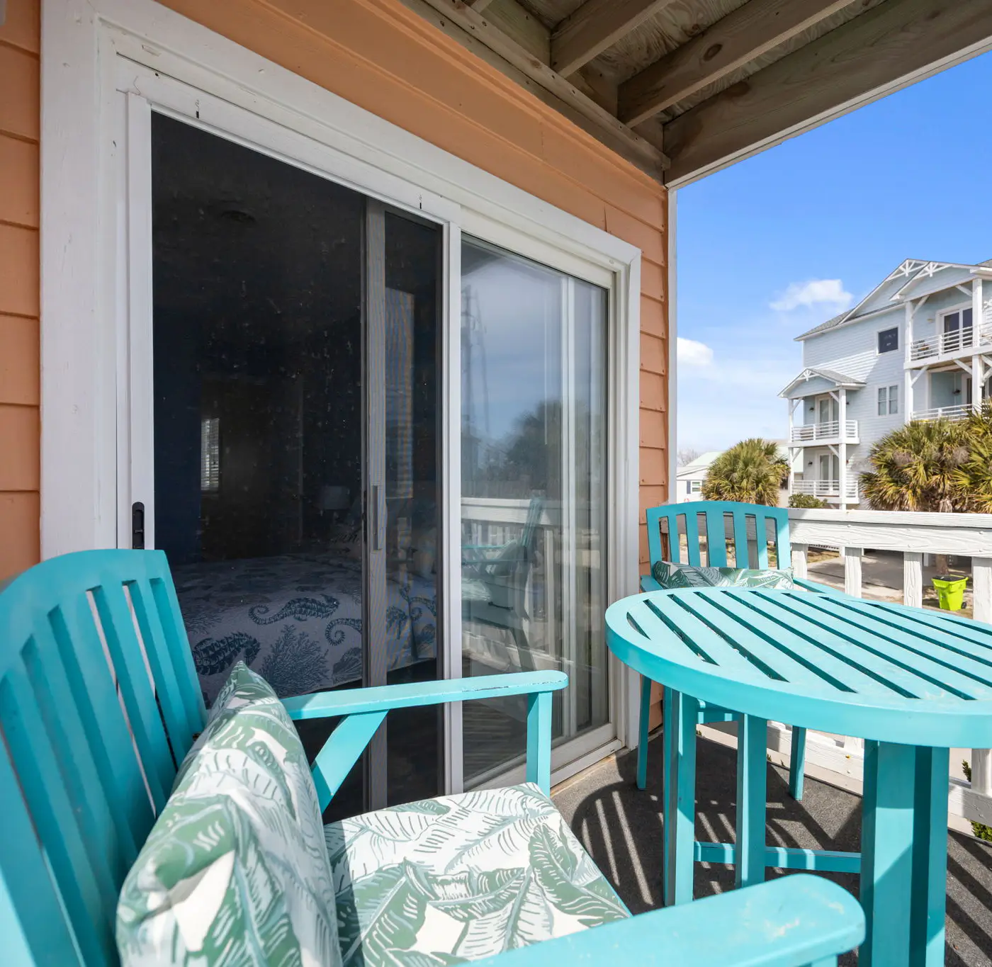 CB05 Cozy Carolina Beach Condo