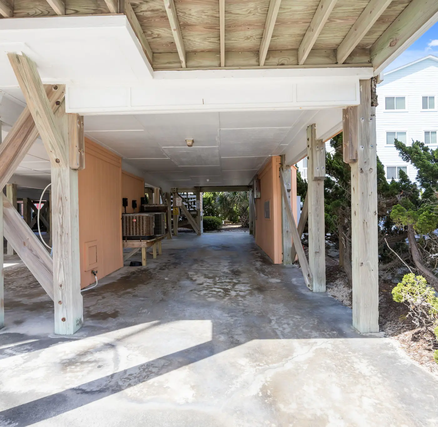 CB05 Cozy Carolina Beach Condo