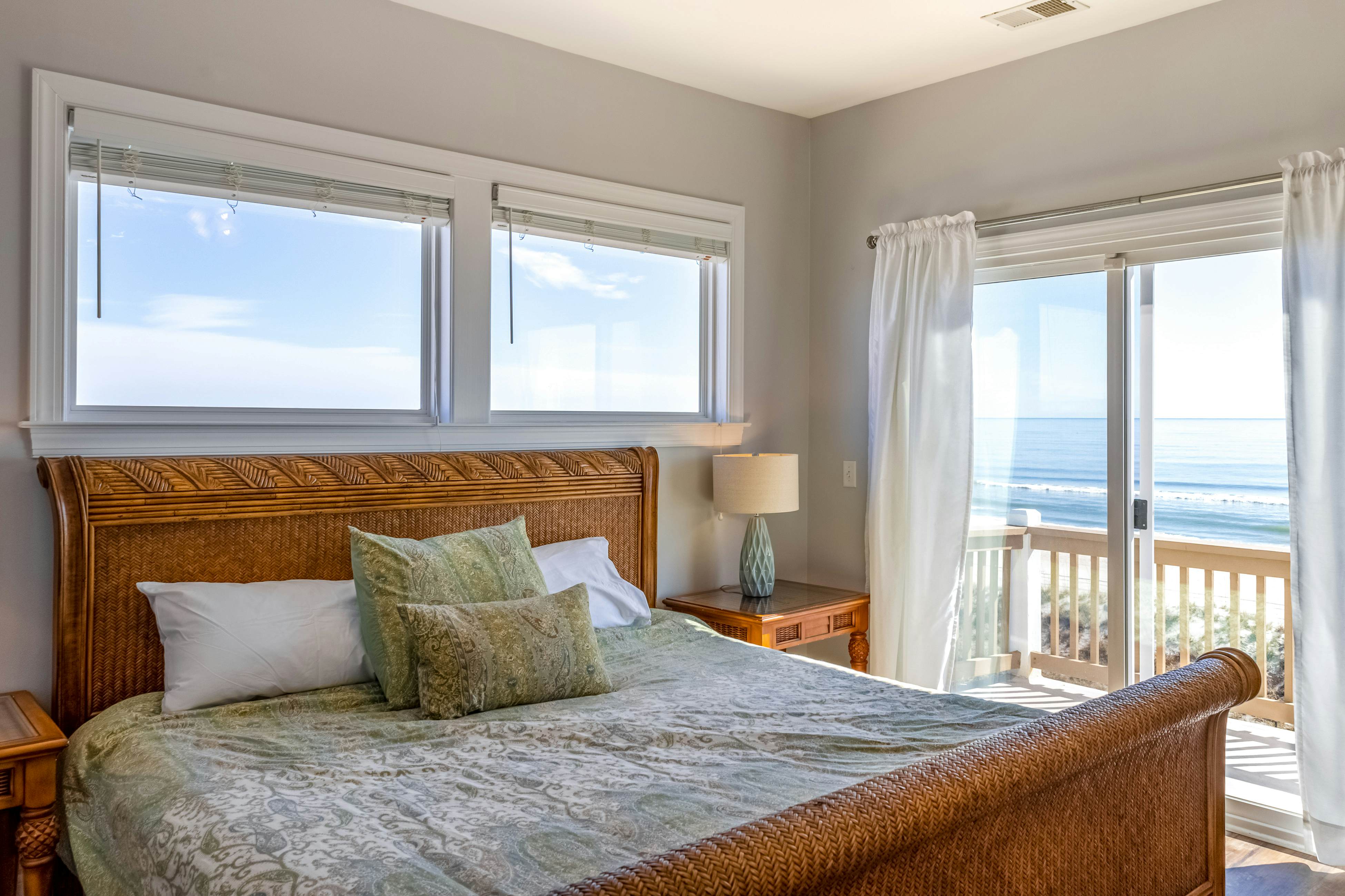 CB21 The Herons Hideaway -Oceanfront