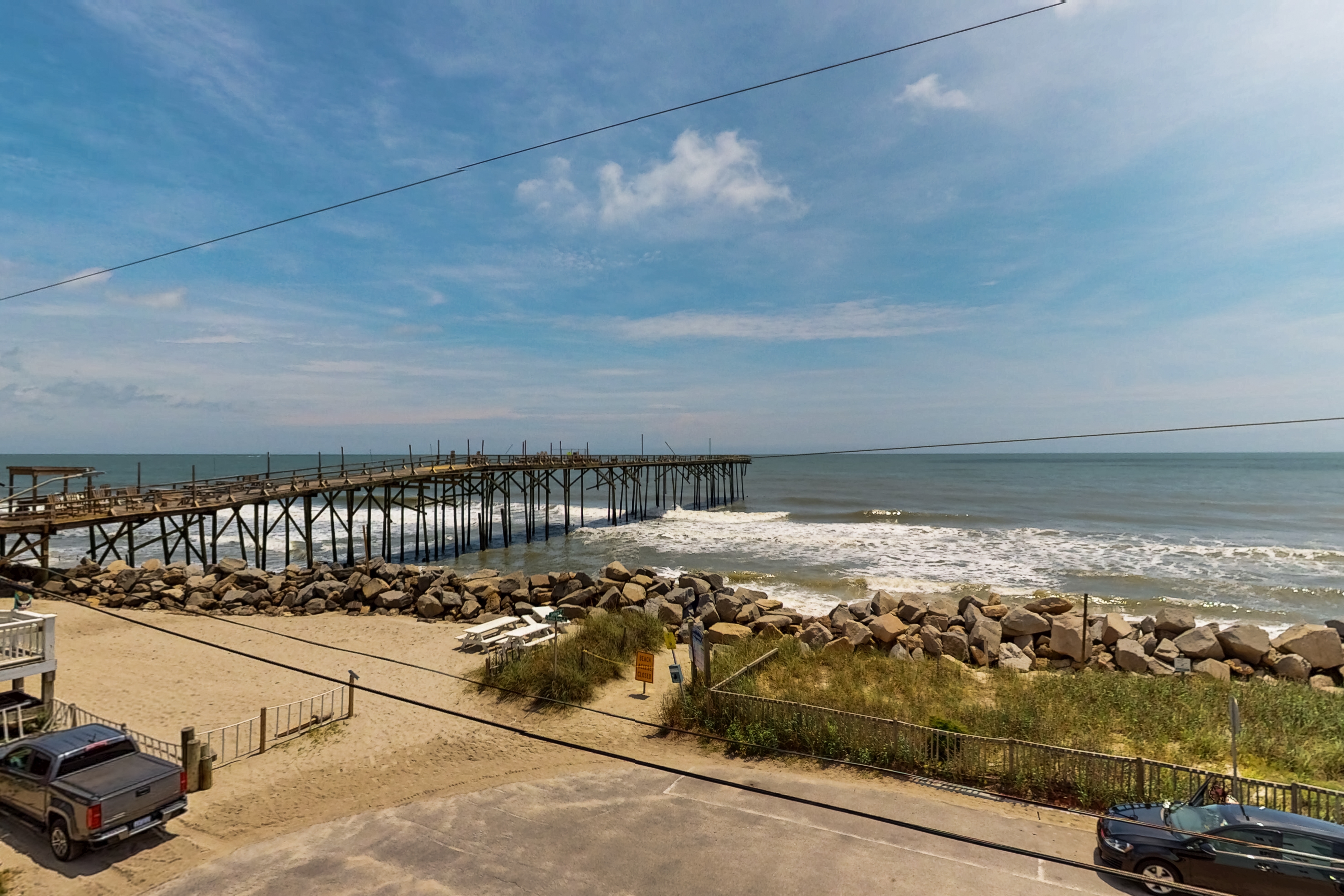 Dreamy oceanfront escape near the pier with close beach access