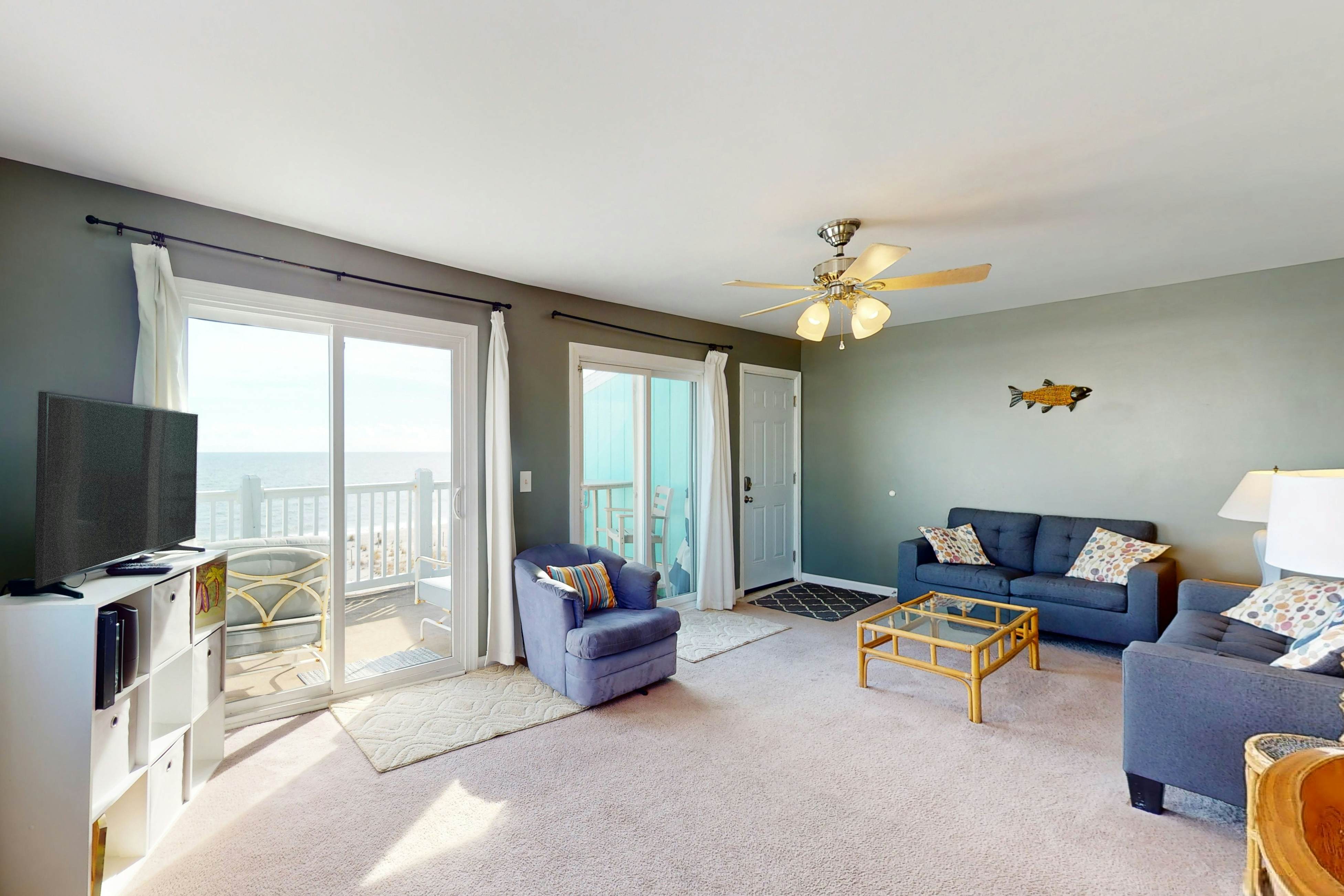 CB79 Carolina Beachfront Beauty