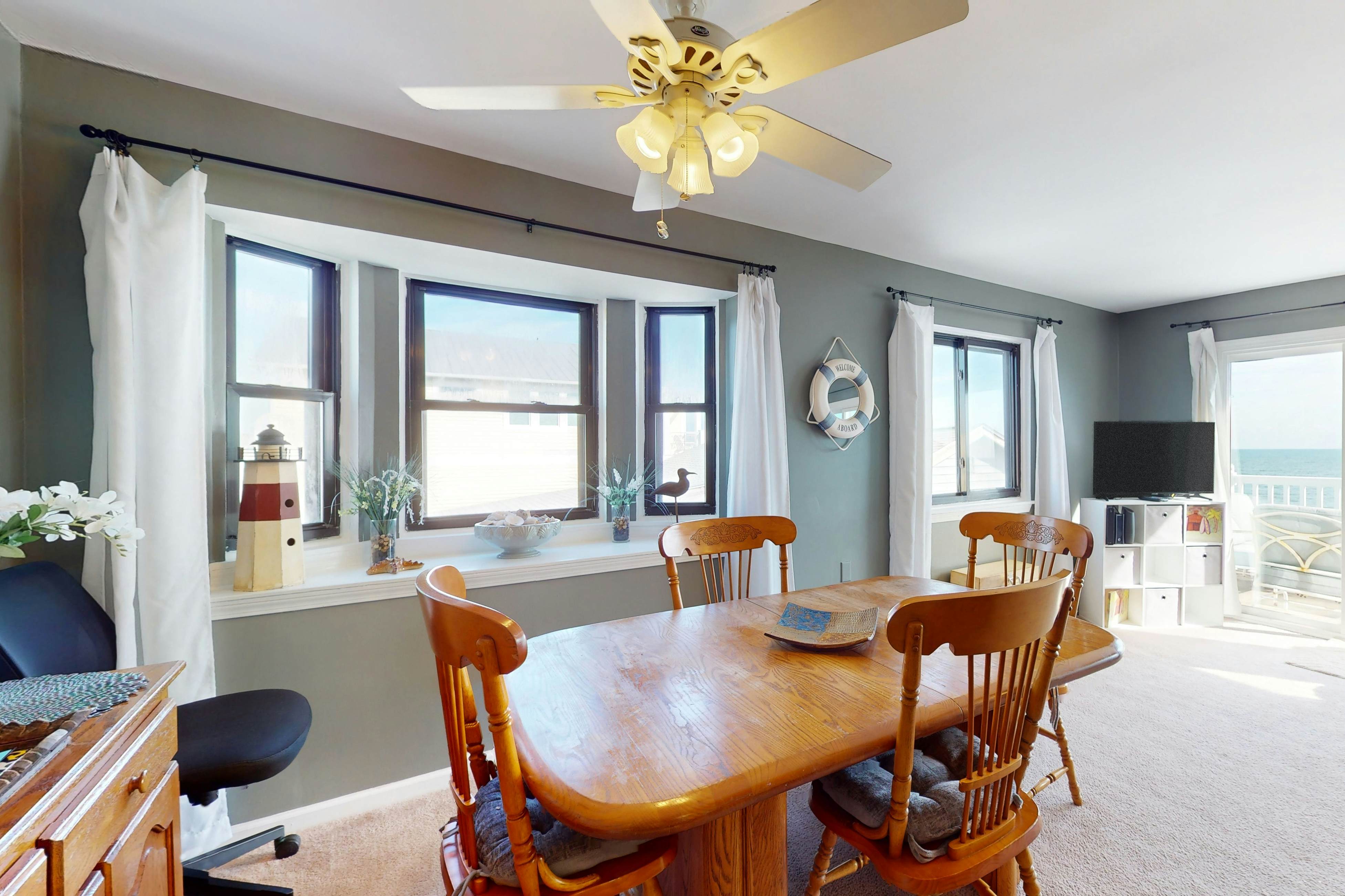 CB79 Carolina Beachfront Beauty