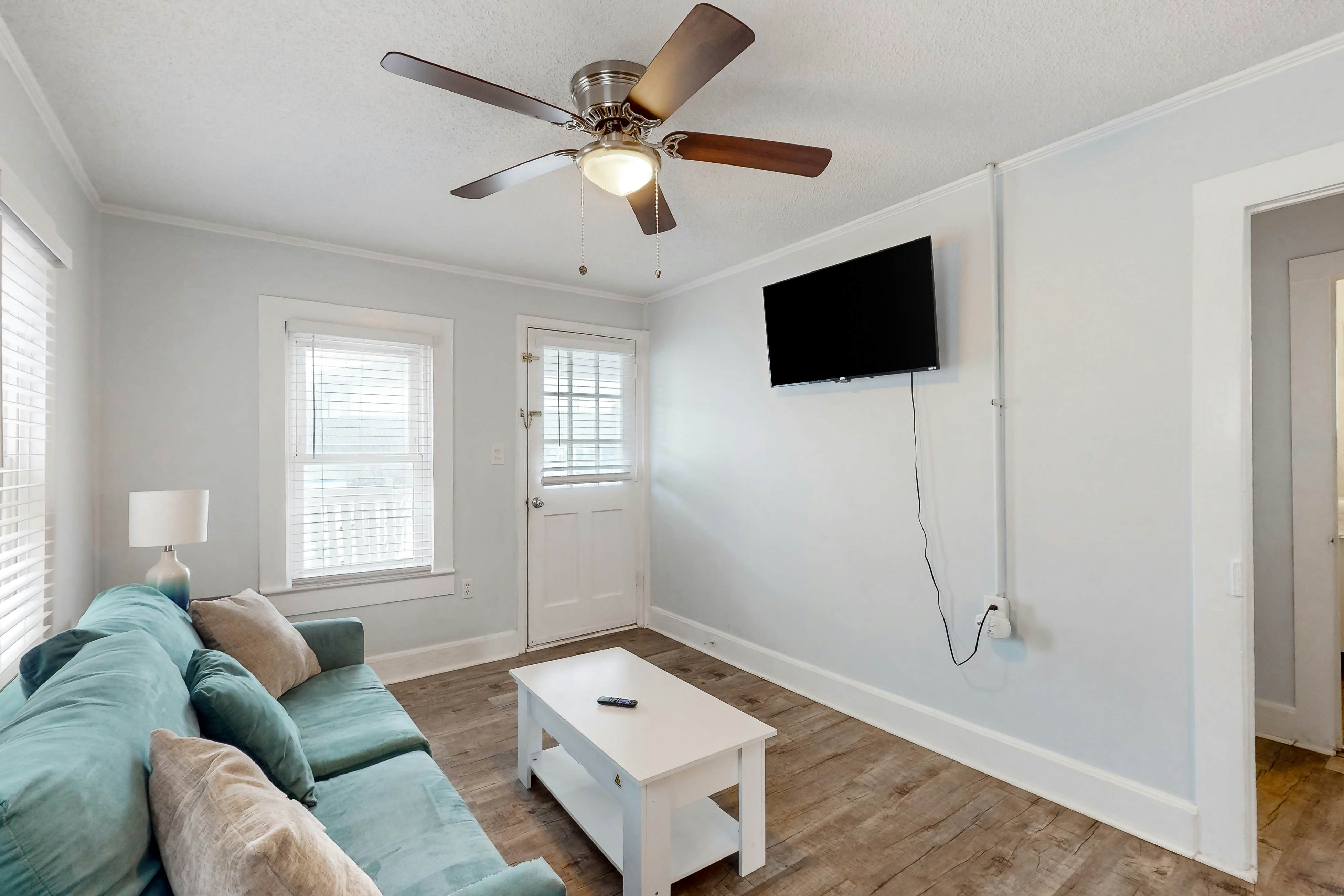 KB14 Pier View Cottage Unit 1