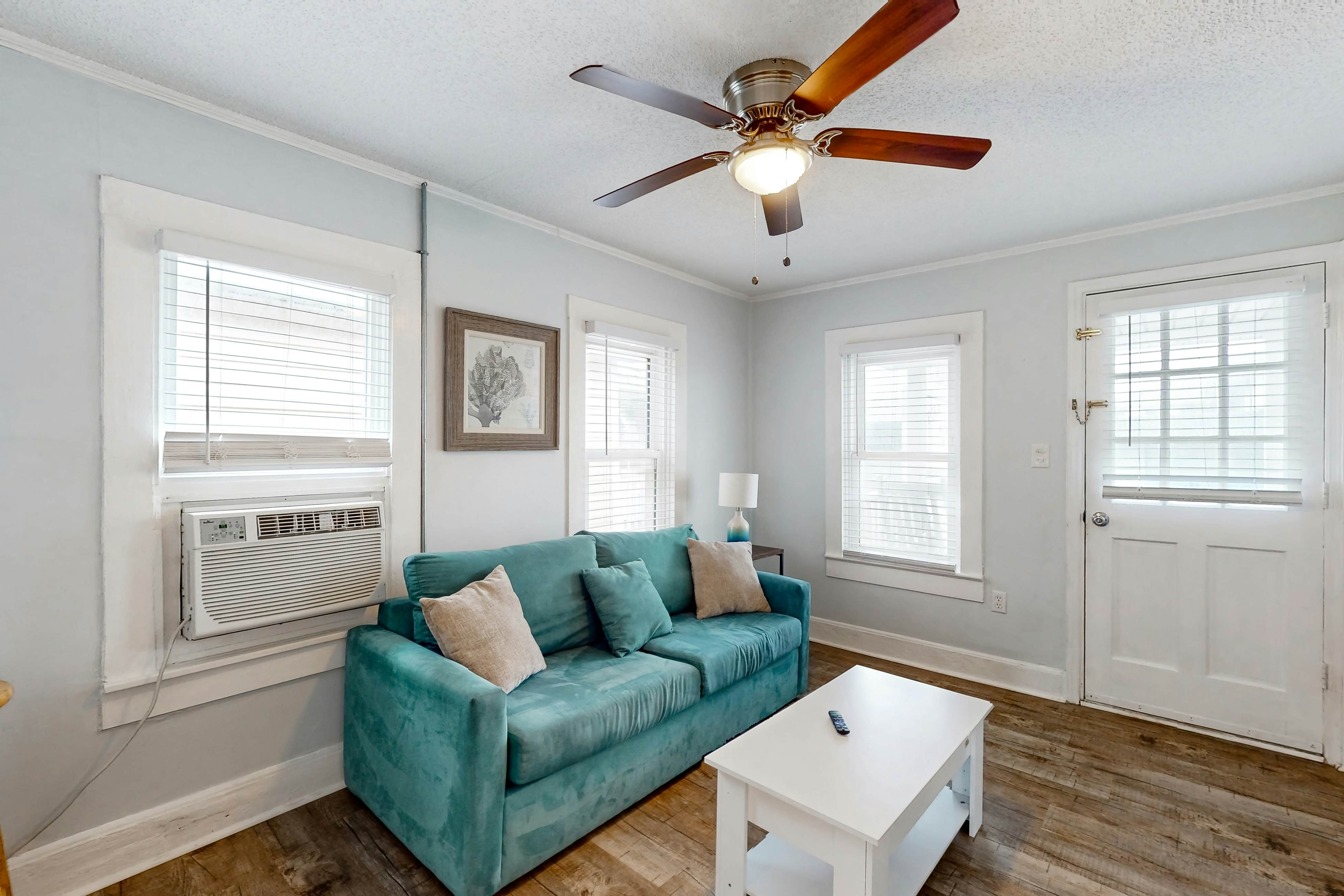 KB14 Pier View Cottage Unit 1