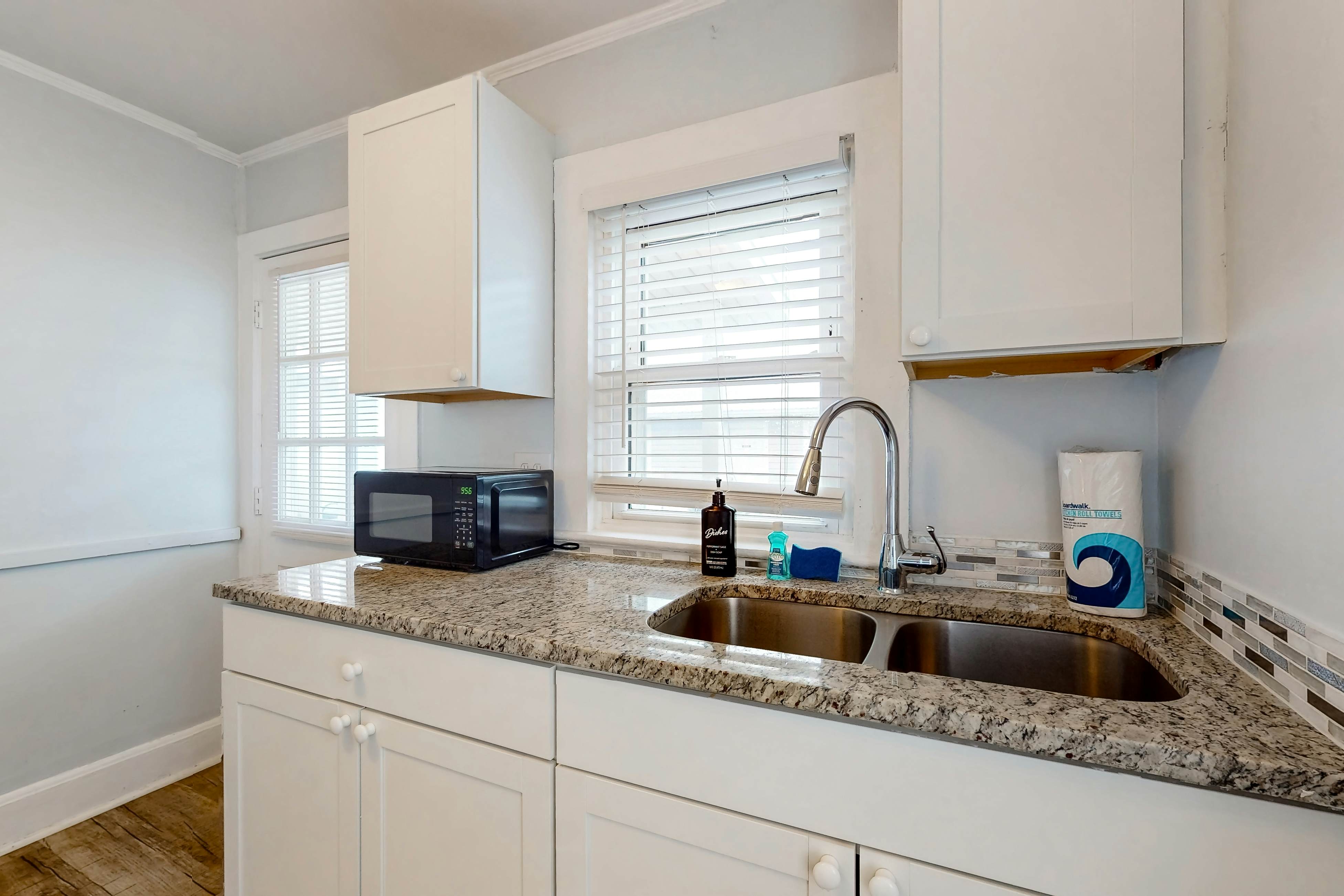 KB14 Pier View Cottage Unit 1