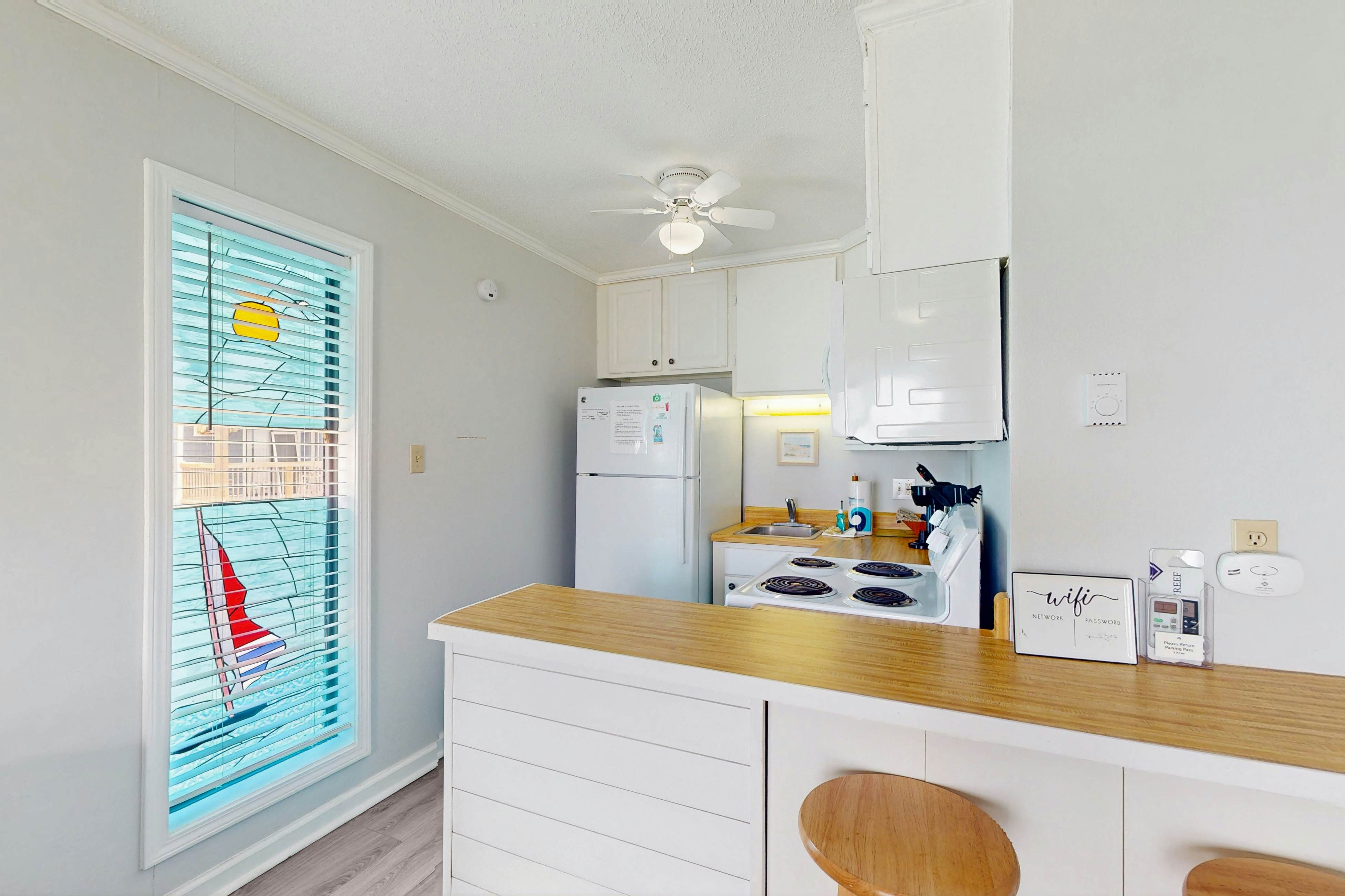 NTBTR329 Totally Topsail