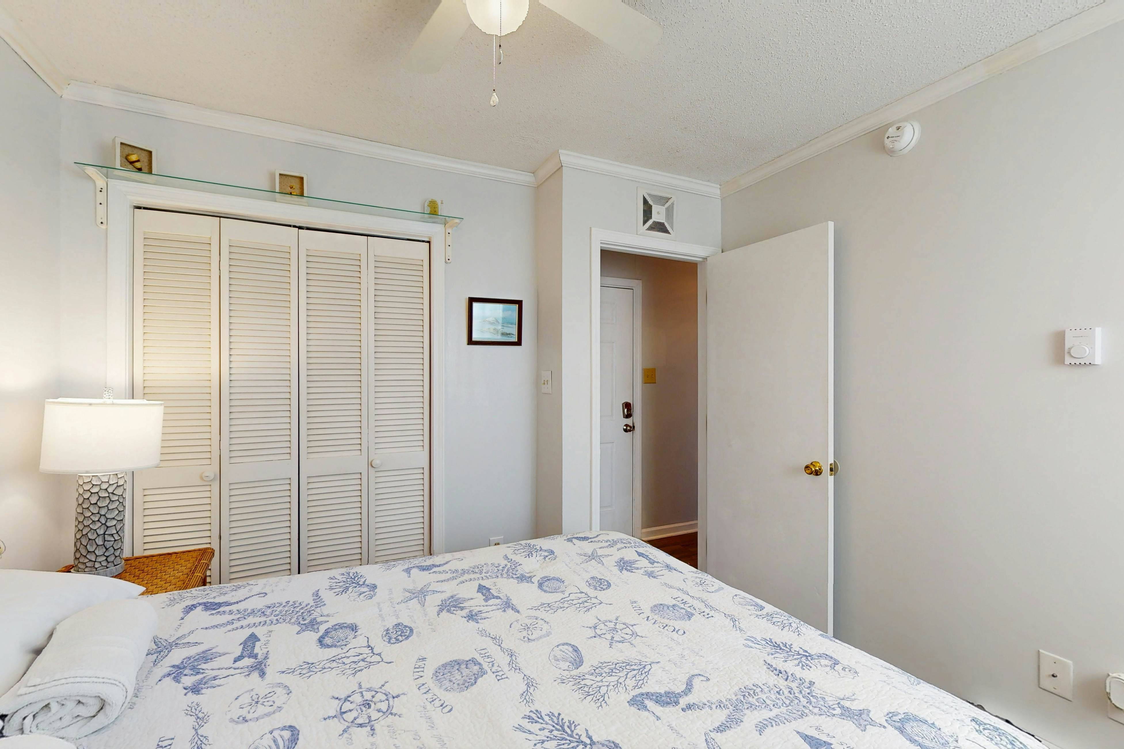 NTBTR329 Totally Topsail