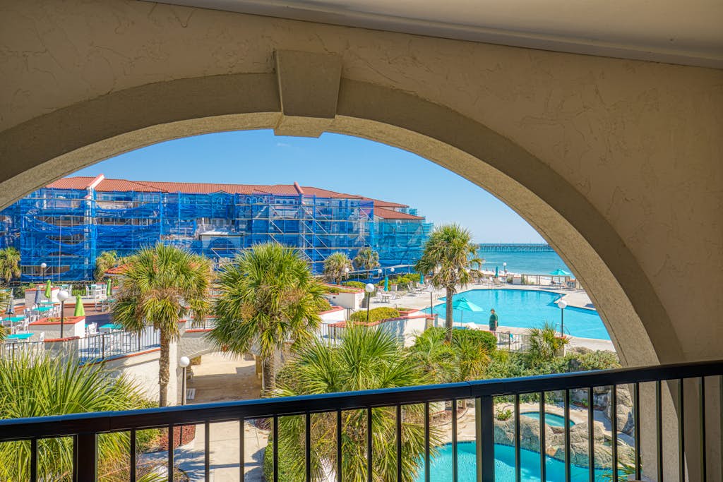 Ocean view condo with a pool, hot tub, tennis, washer/dryer & central AC