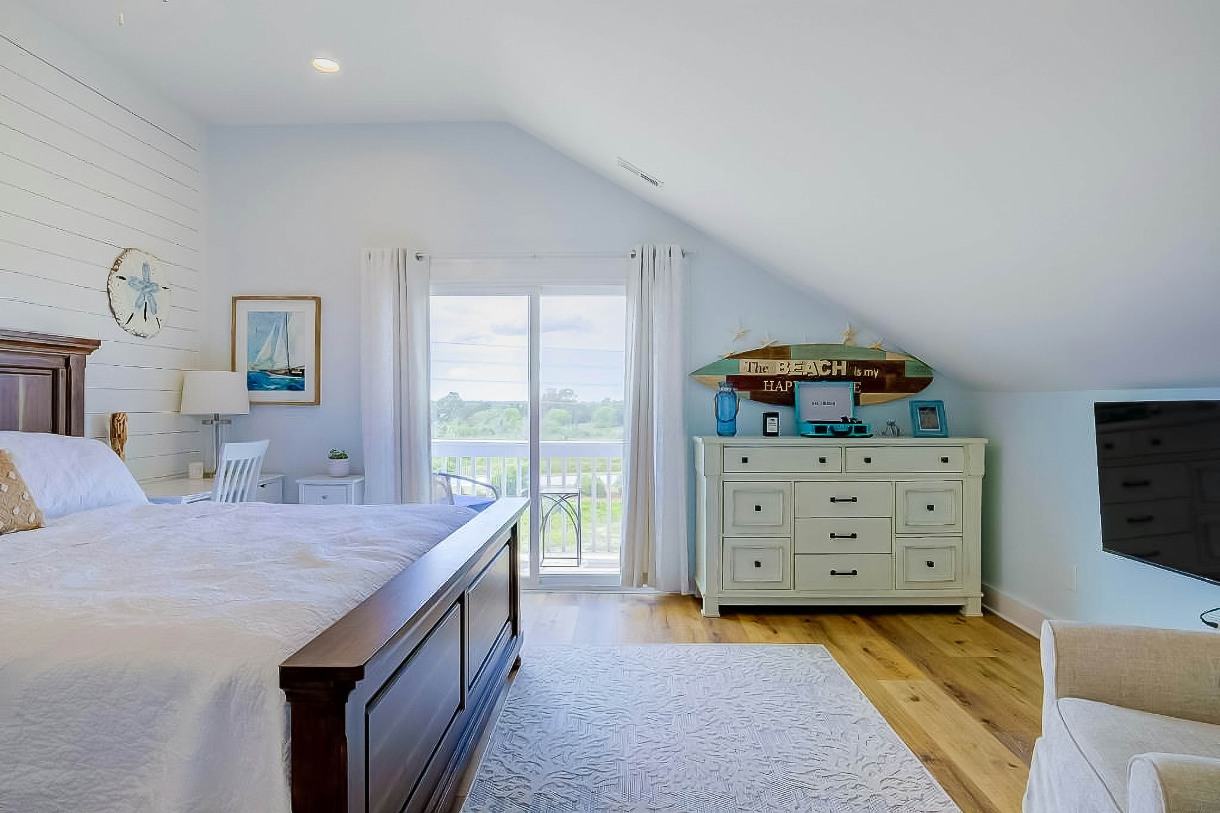 NTBHC618 Sea Horse By the Sea