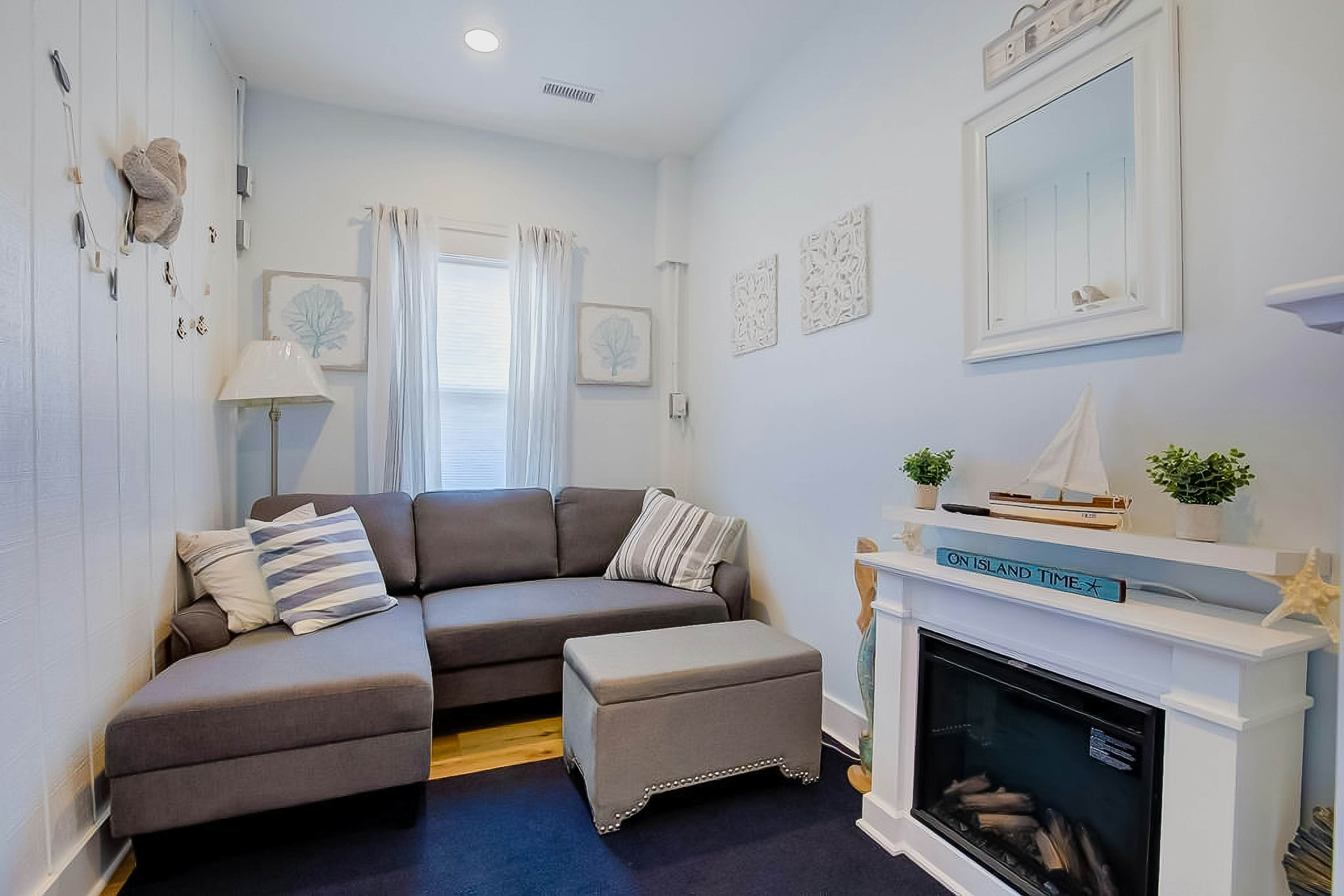 NTBHC618 Sea Horse By the Sea