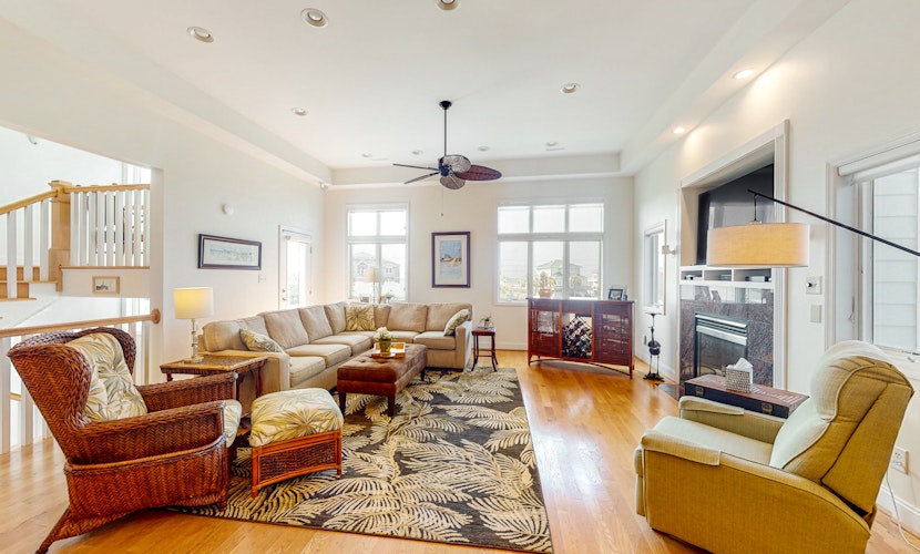 Waterfront home near the ocean with private walkway to beach and gas fireplace