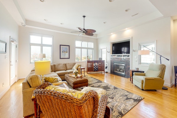 Waterfront home near the ocean with private walkway to beach and gas fireplace