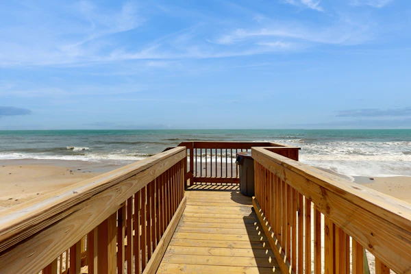 Beachfront Topsail Dunes condo - oceanfront pool - AC, WiFi, washer/dryer