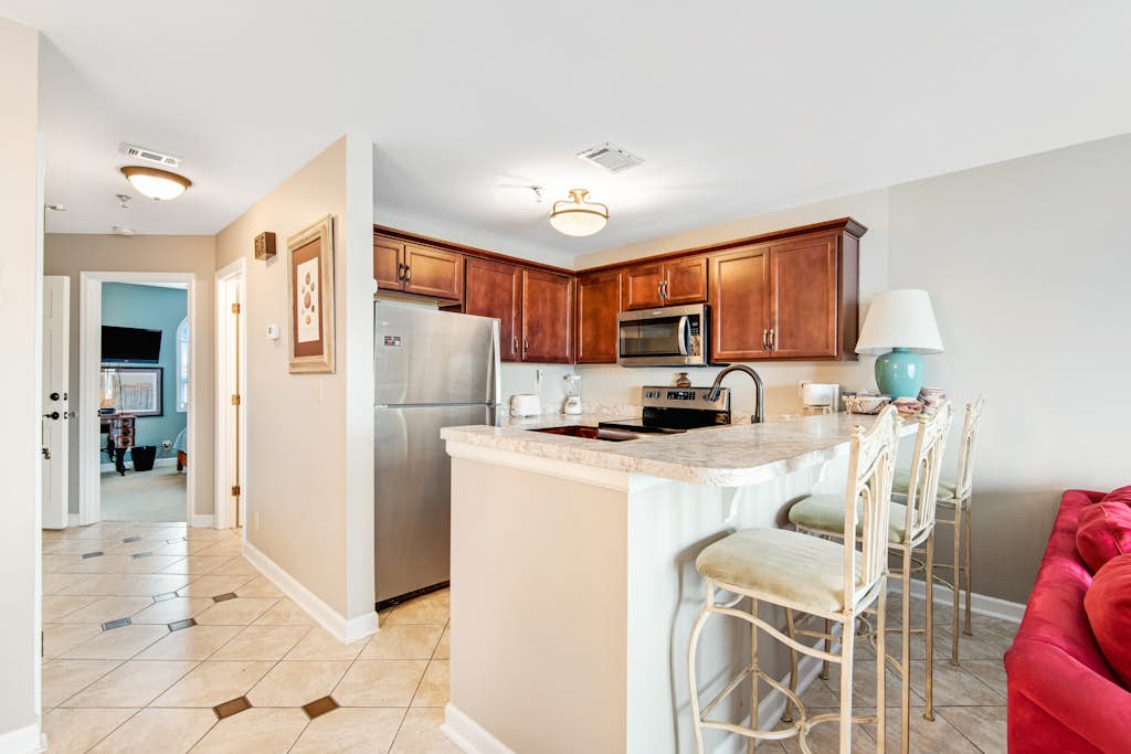 Oceanfront condo with a pool, hot tub, tennis, washer/dryer, & central AC