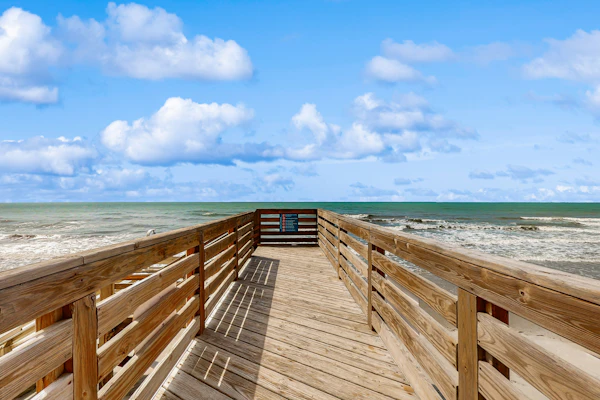 Oceanfront Topsail Reef condo with fast AC & WiFi - beach access & tennis