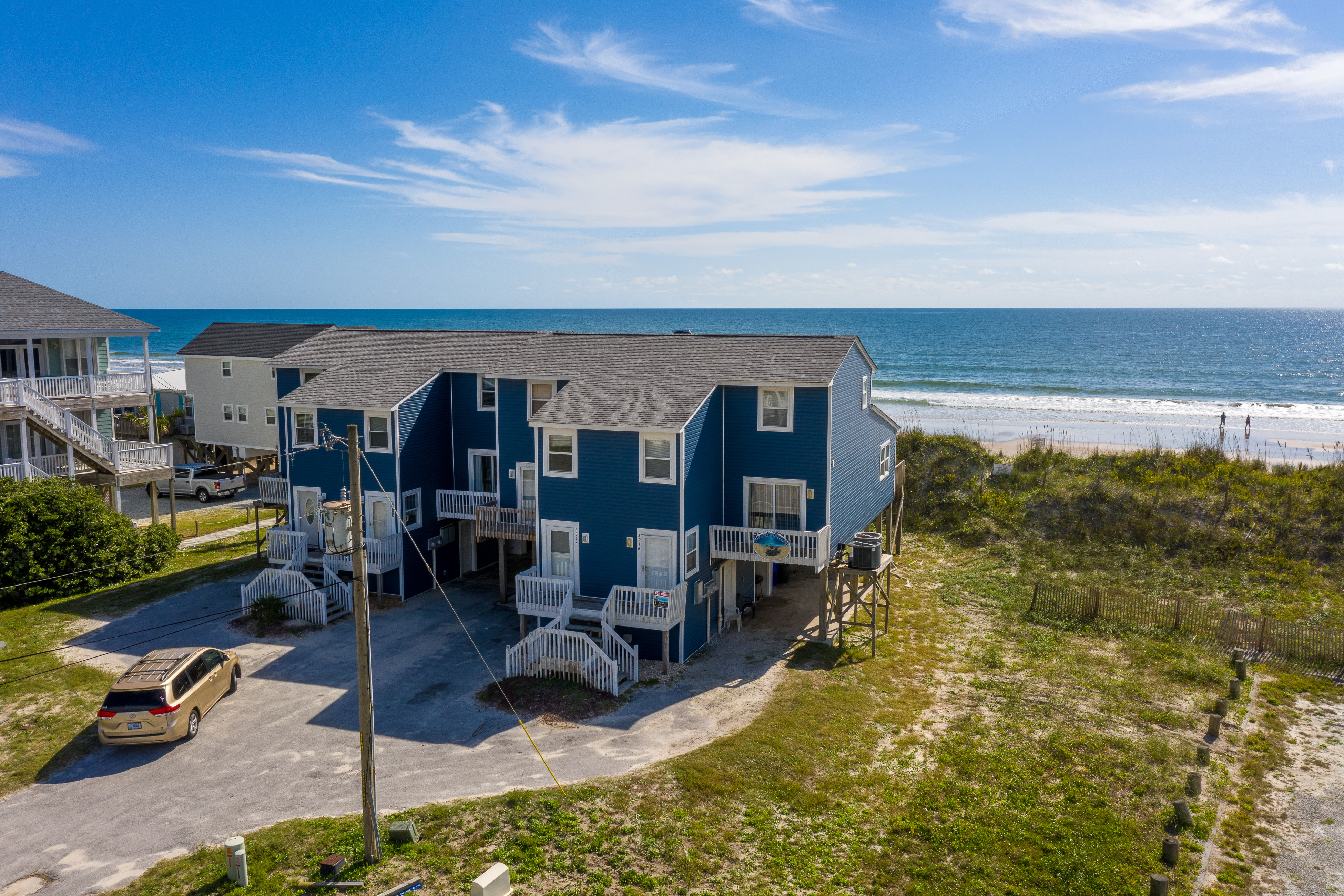 Ocean-view townhome - beach access, central AC, W/D, ocean views - dog-friendly