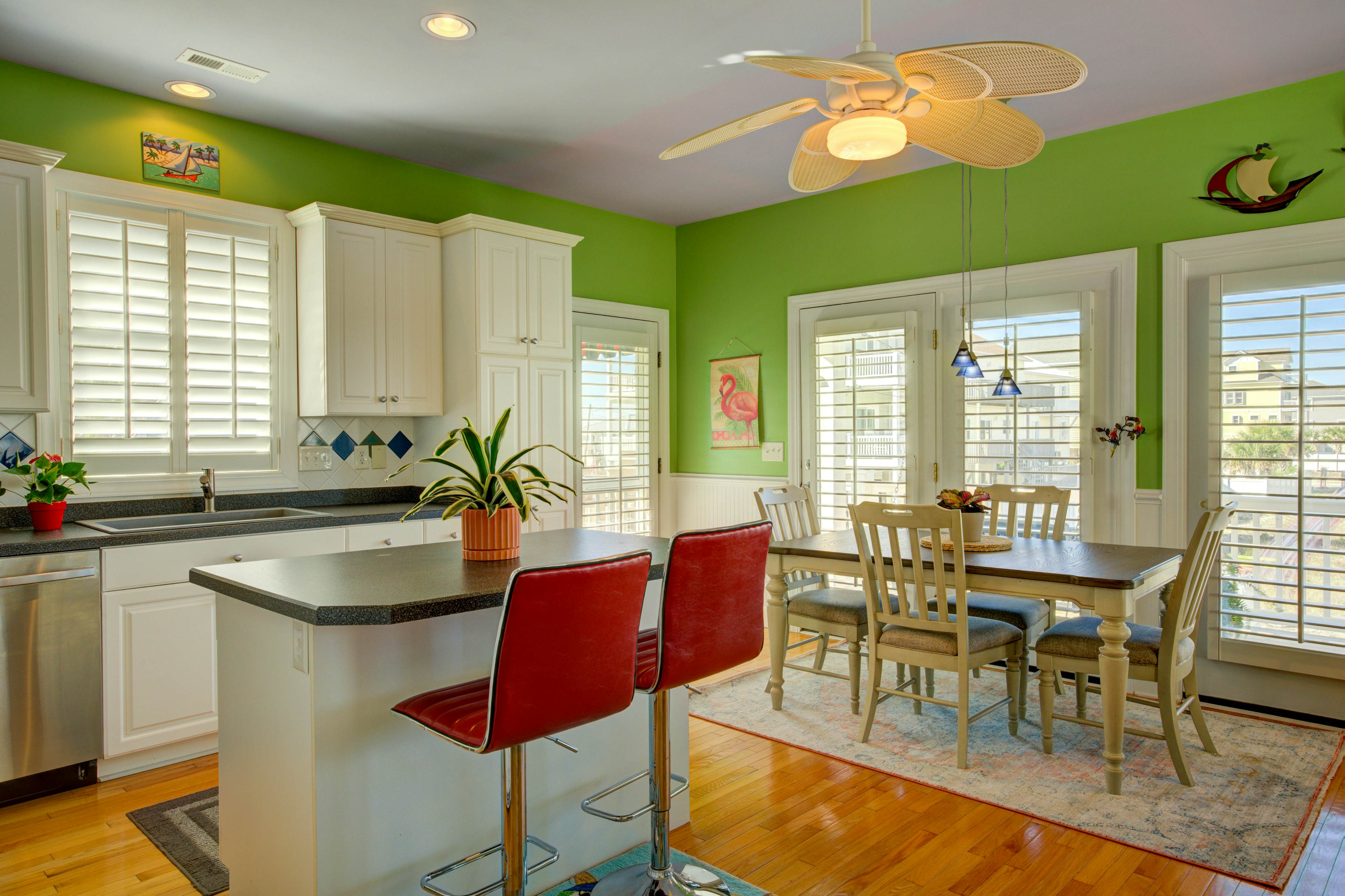 NTB6805 Noontime Escape