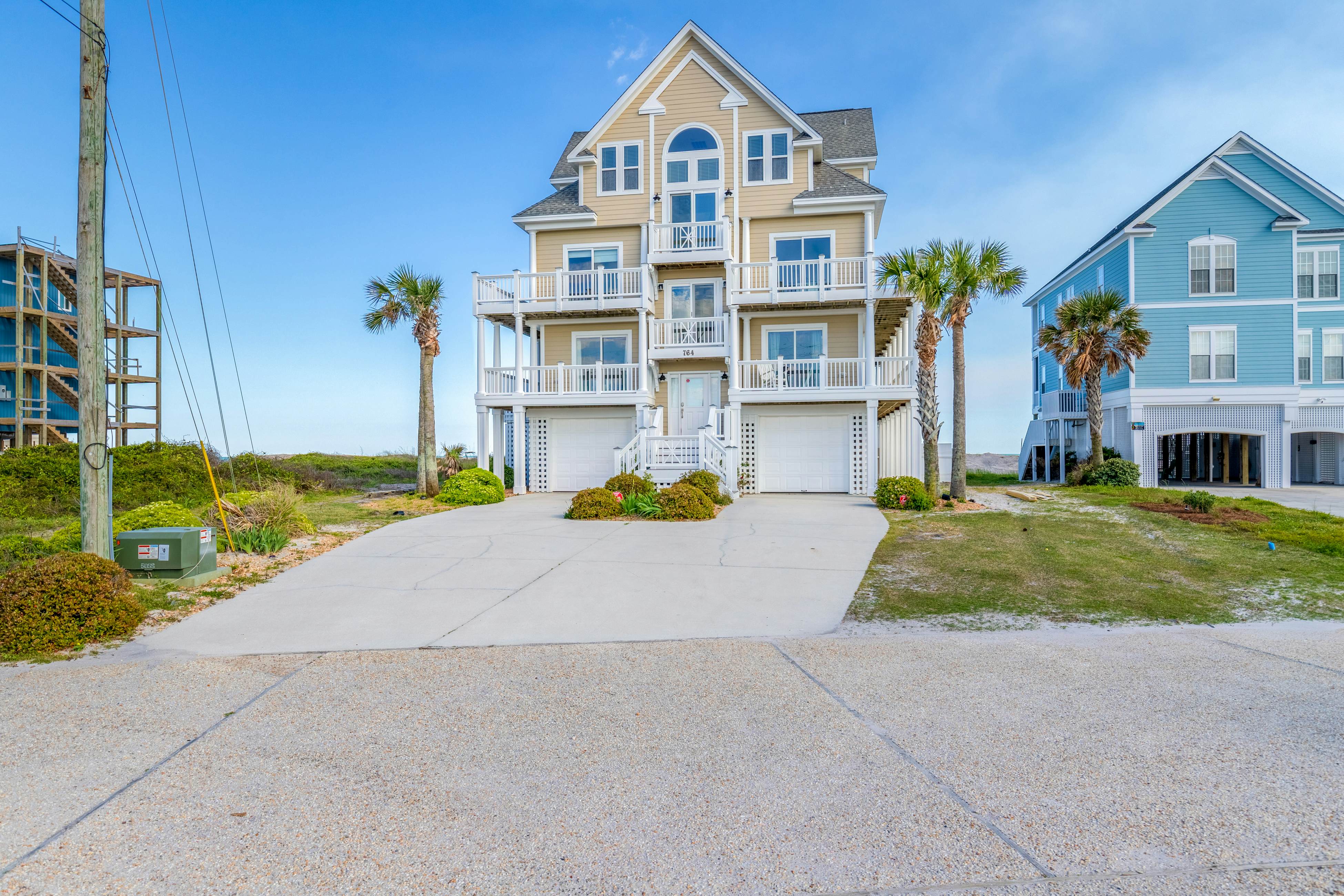 NTB764 Golden Castle