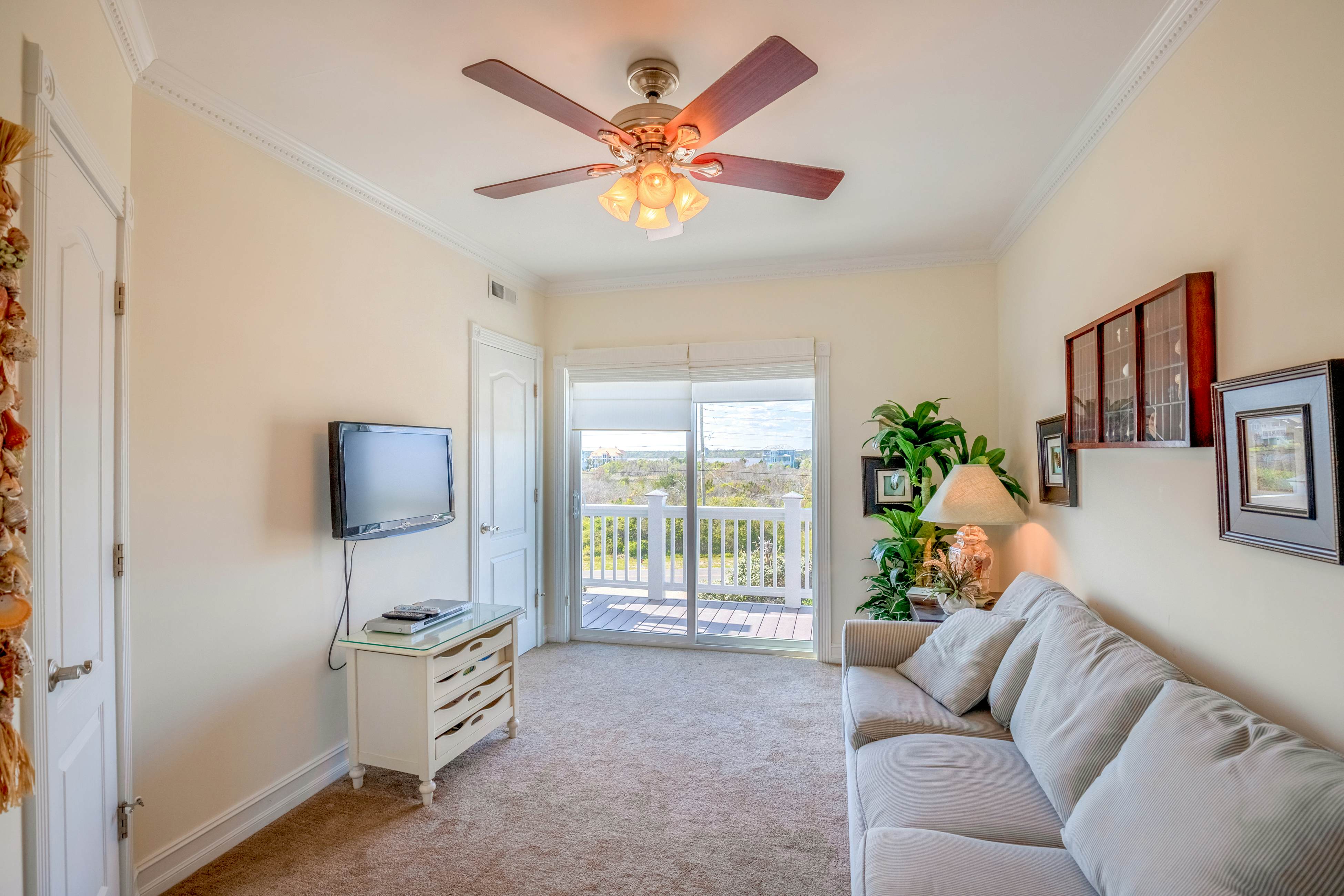 NTB764 Golden Castle