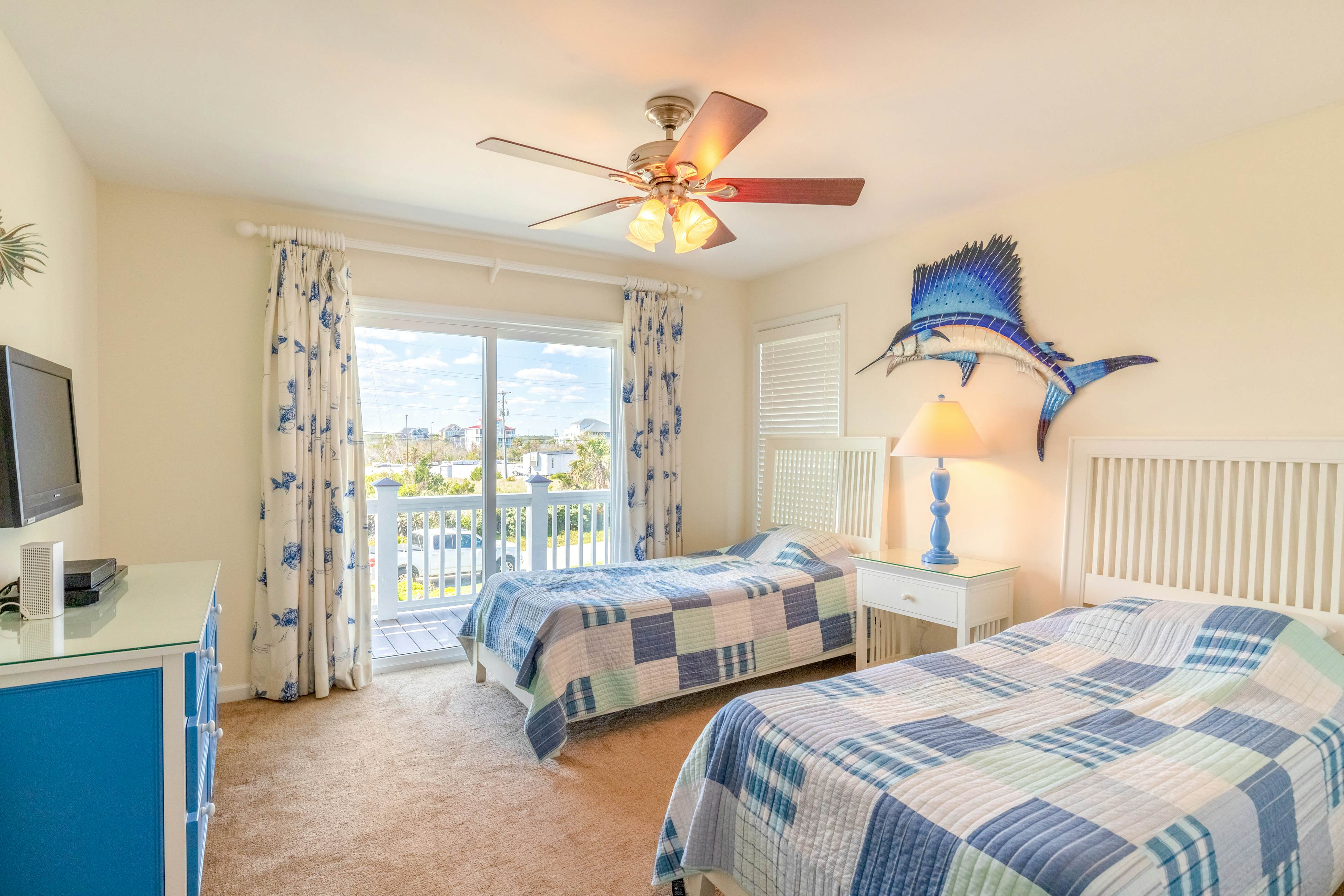 NTB764 Golden Castle