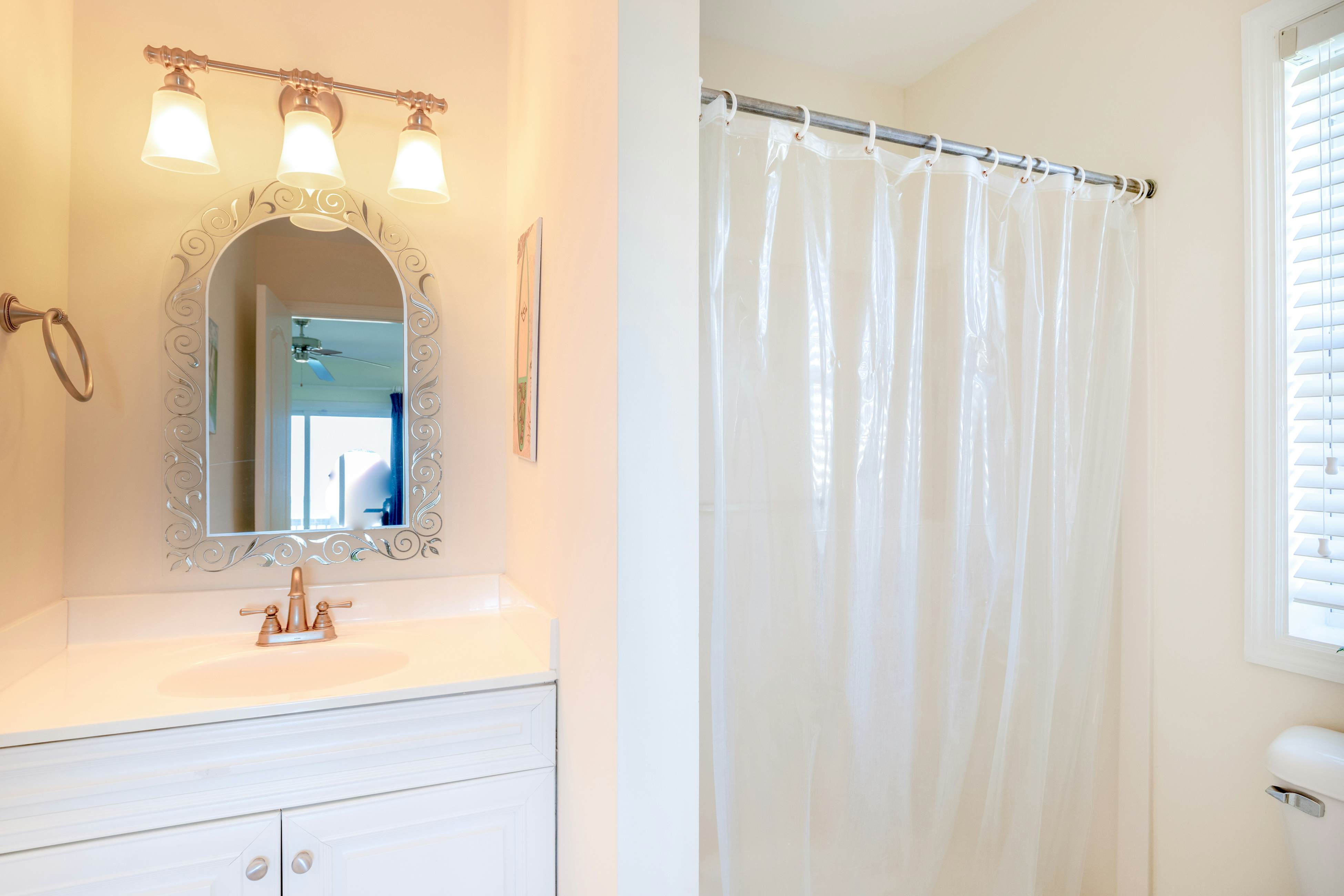 NTB764 Golden Castle