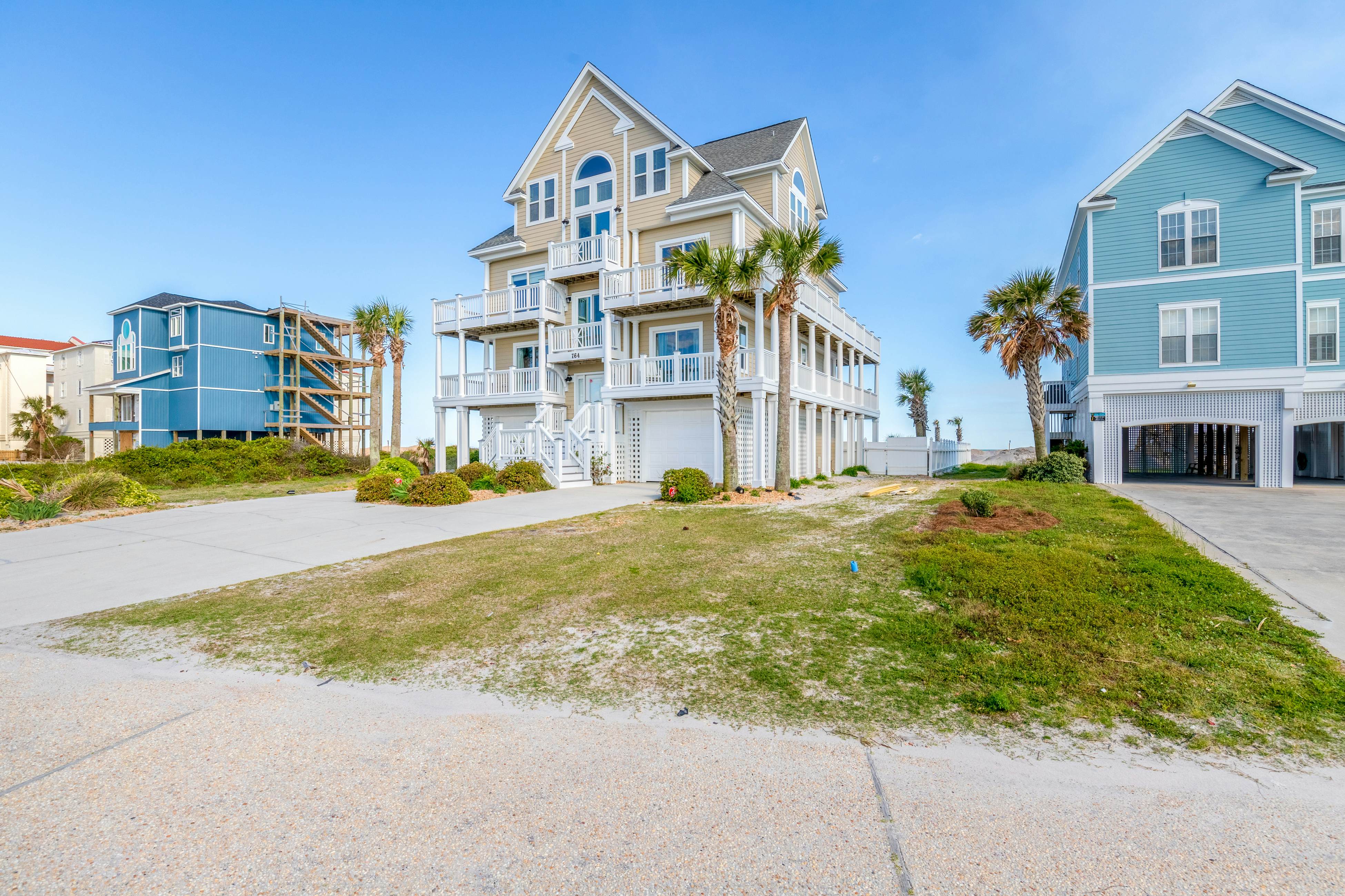 NTB764 Golden Castle