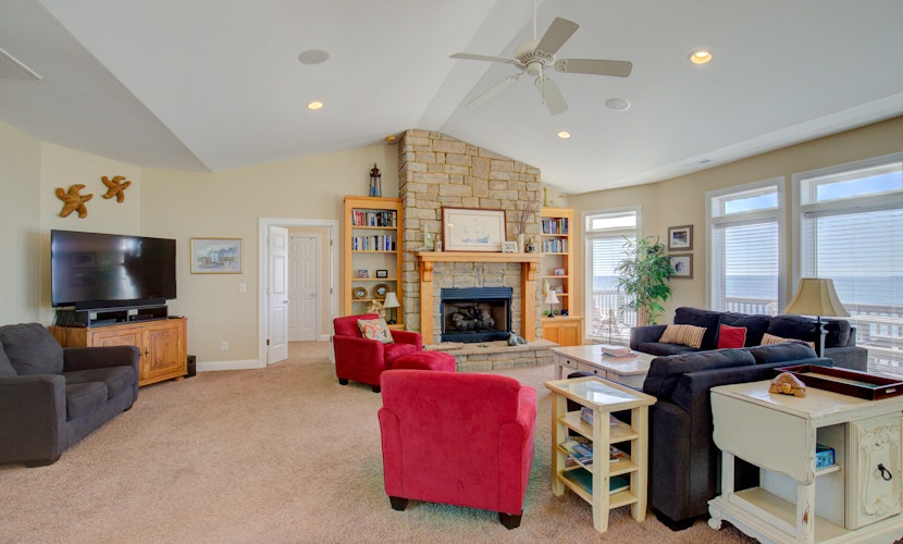 Oceanfront home with beach views, pool, beach access & private hot tub