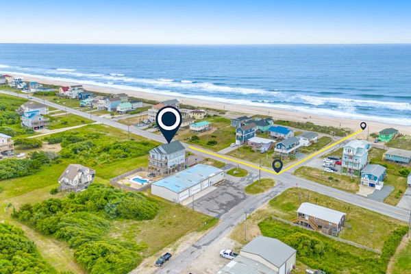 Ocean-view beach home - private hot tub, elevator, chef's kitchen - dog-friendly