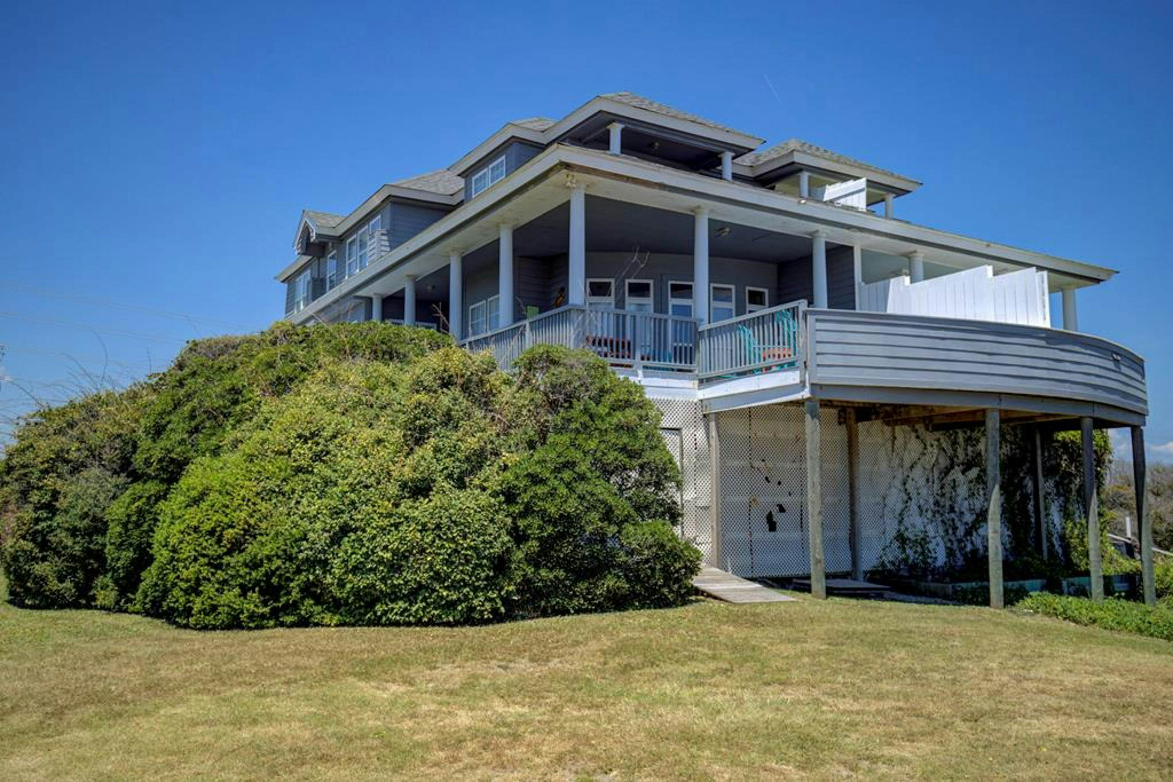 NTBHC423 At the Beach