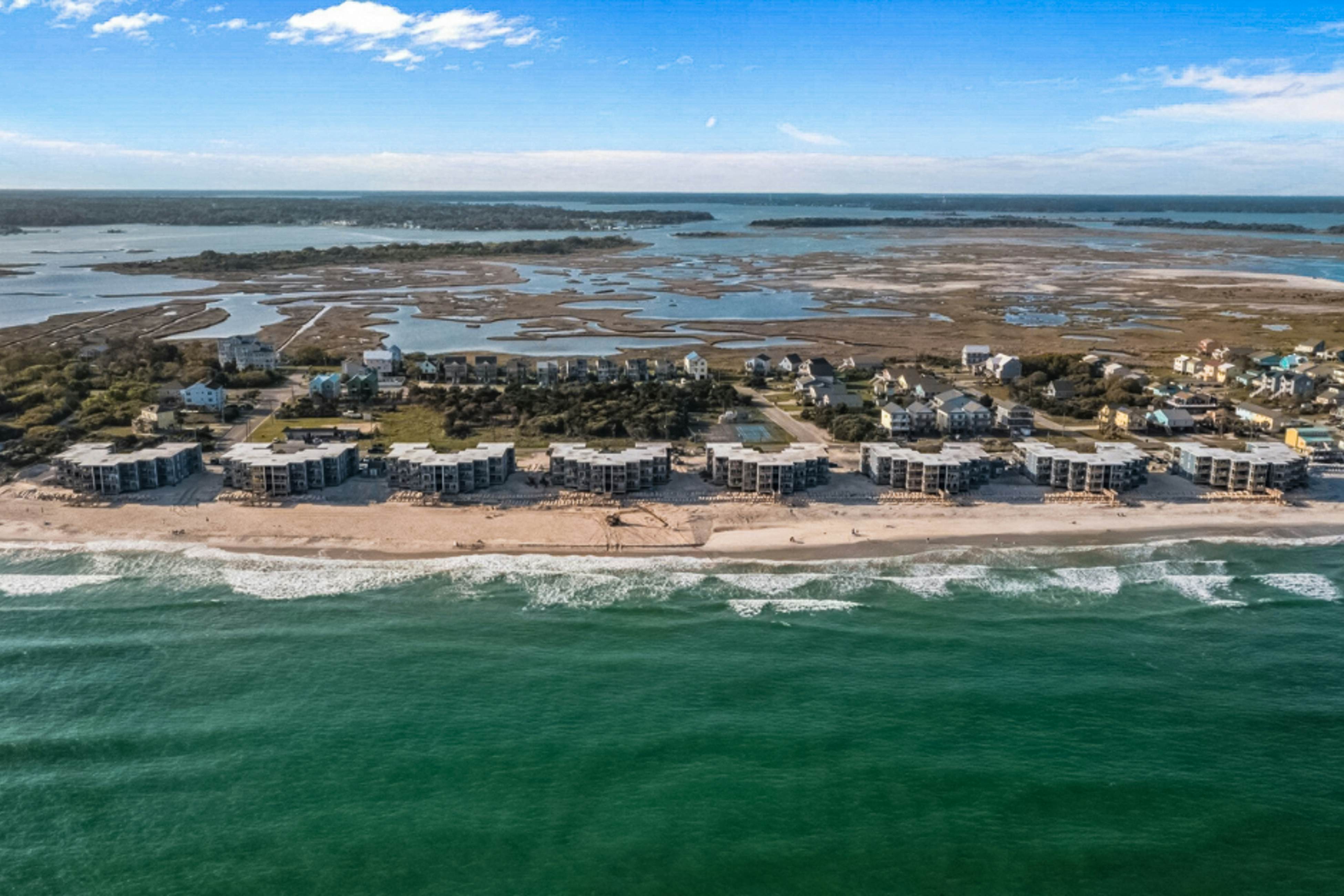 NTBTR272 Beachfront Beauty of Topsail