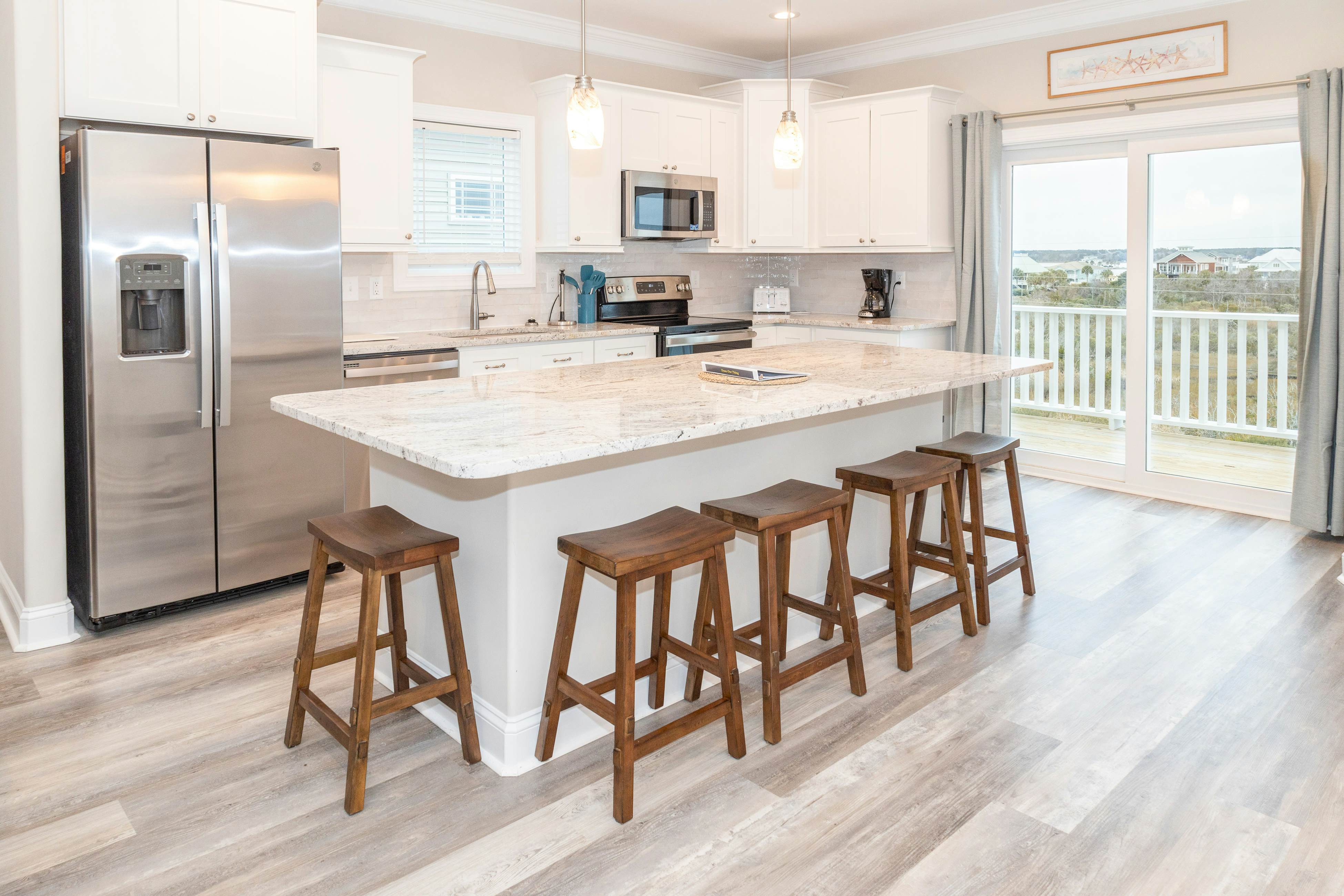 NTBVBTS878 Coast Awhile