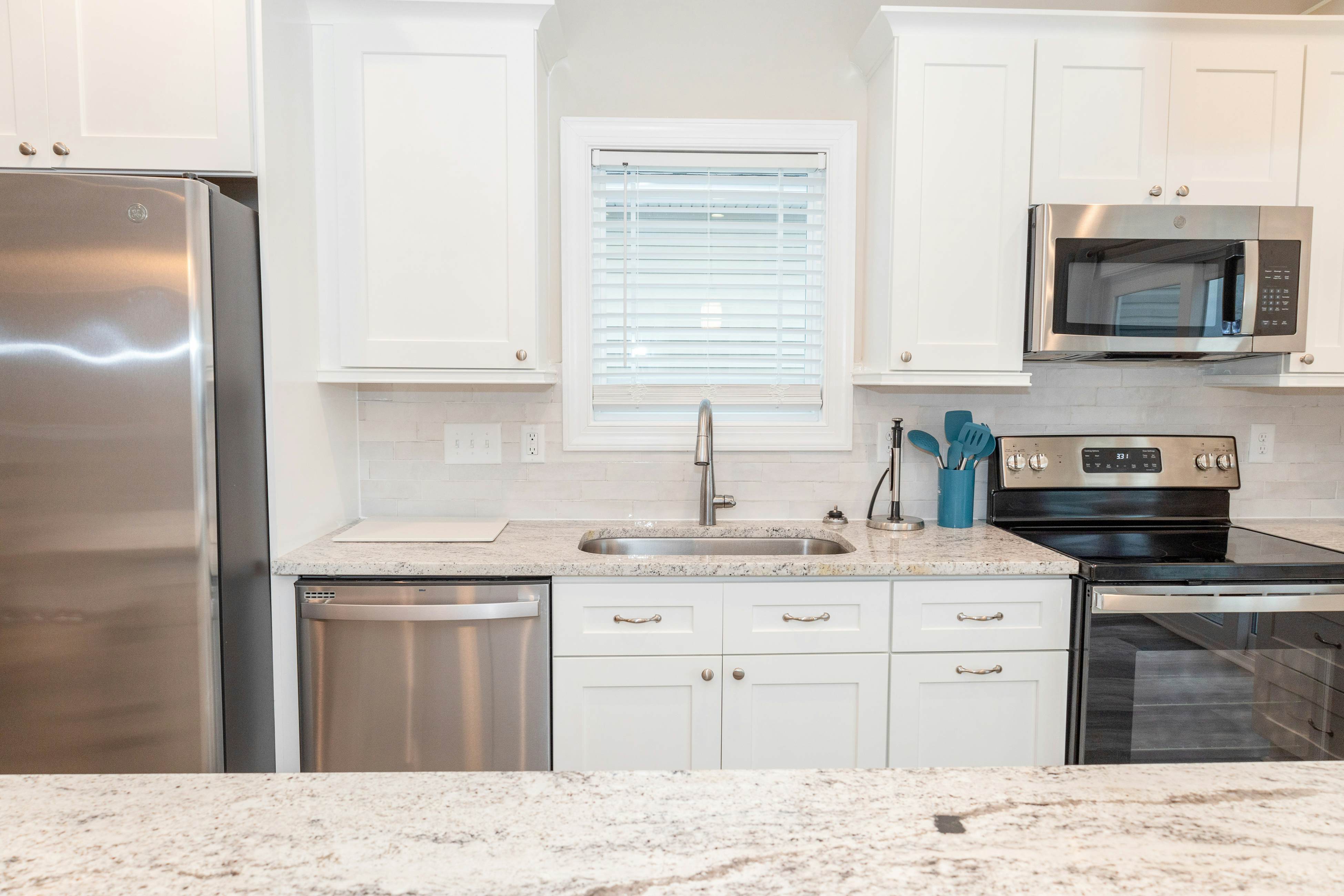 NTBVBTS878 Coast Awhile