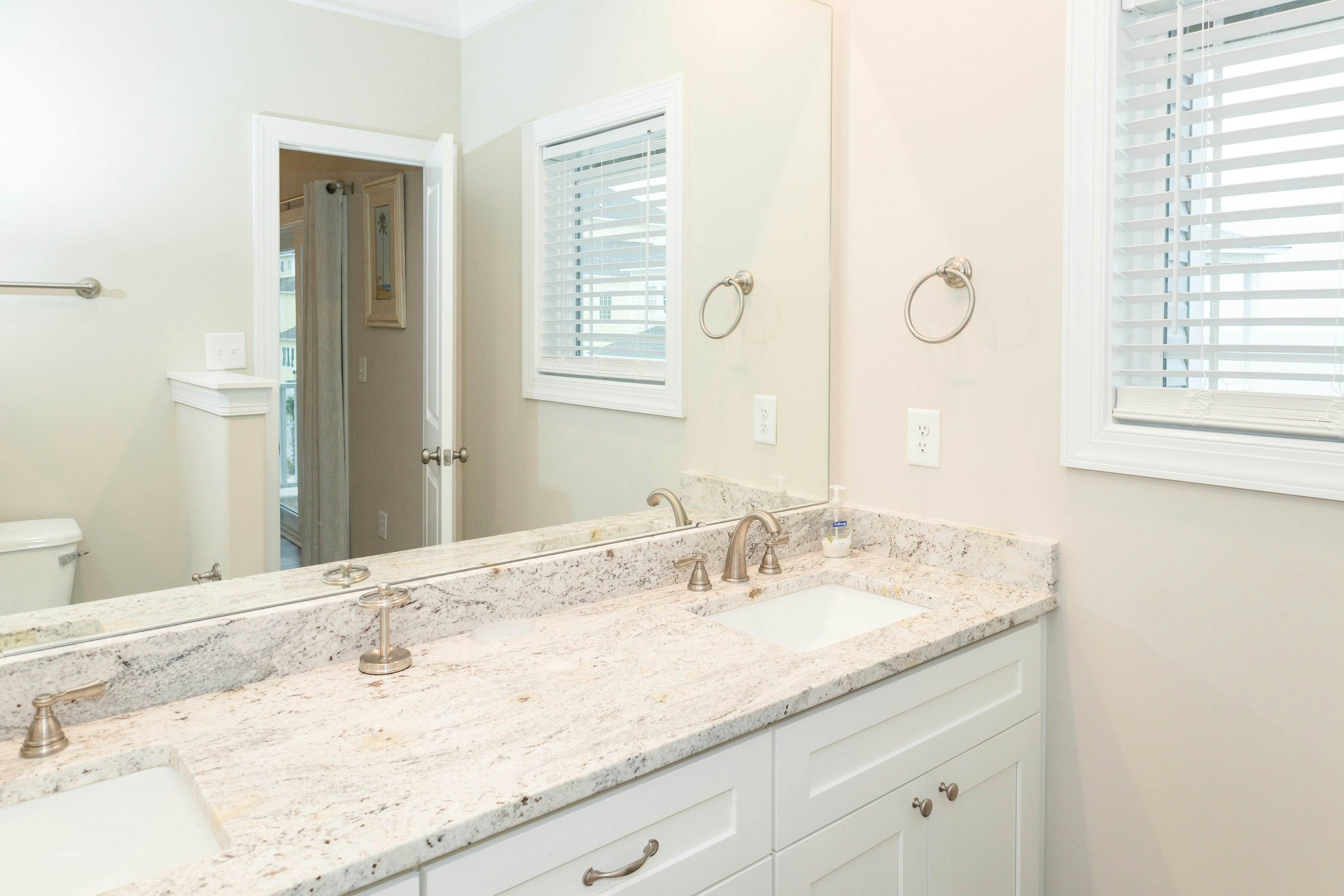 NTBVBTS878 Coast Awhile