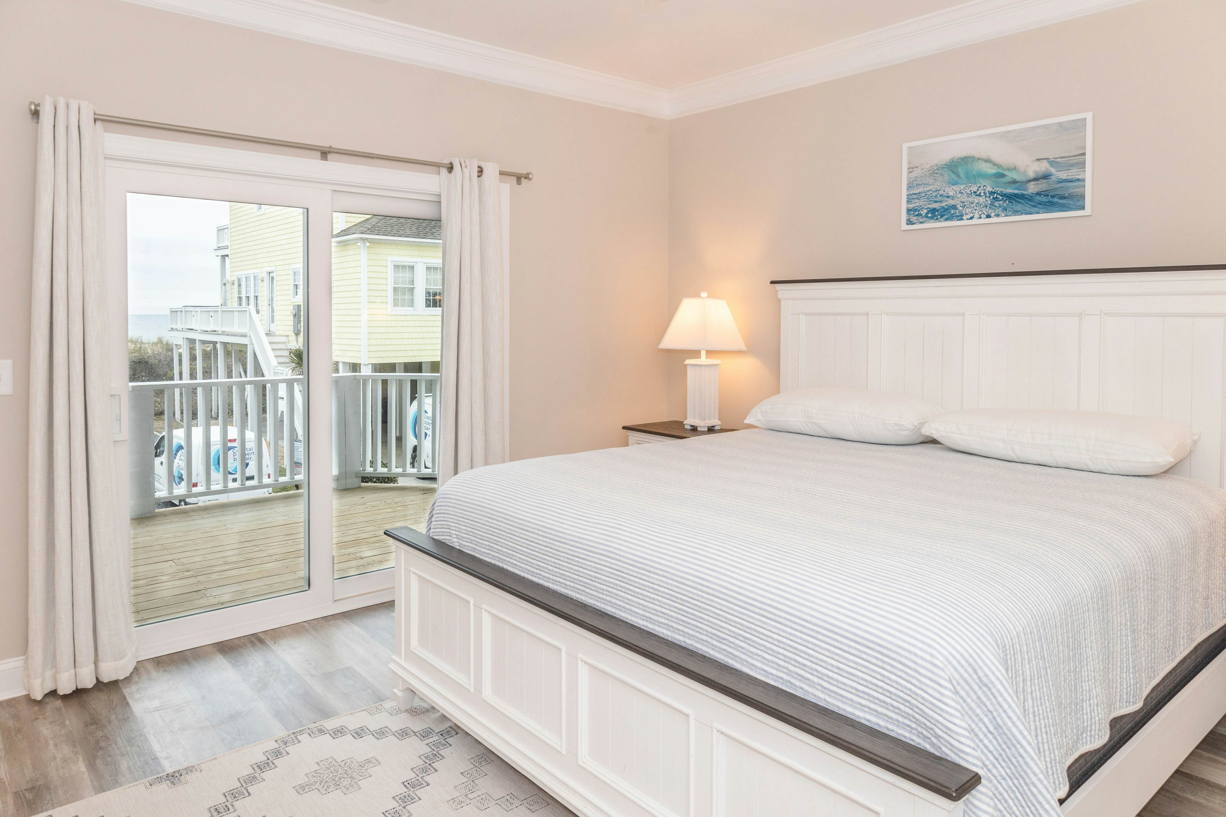 NTBVBTS878 Coast Awhile