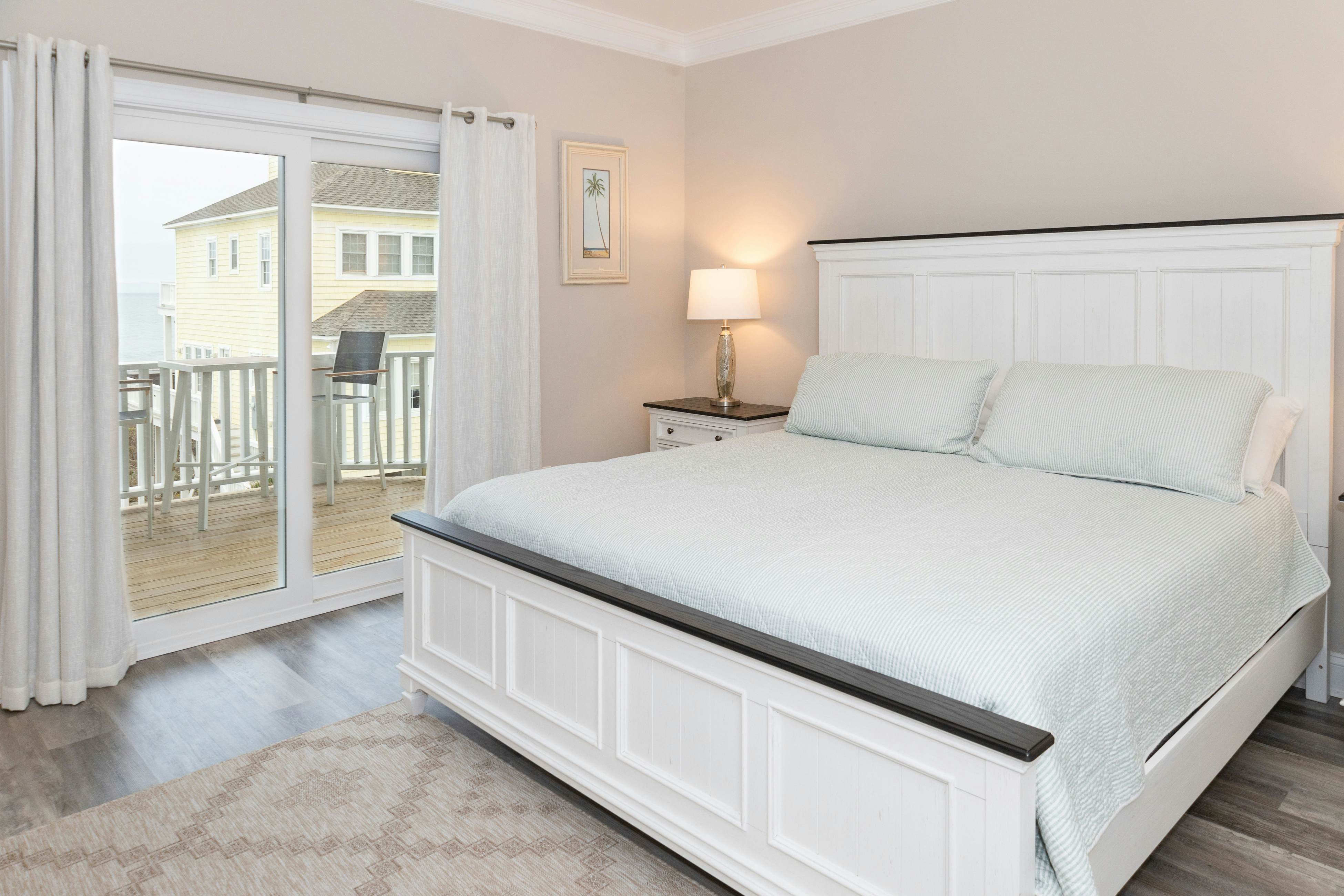 NTBVBTS878 Coast Awhile